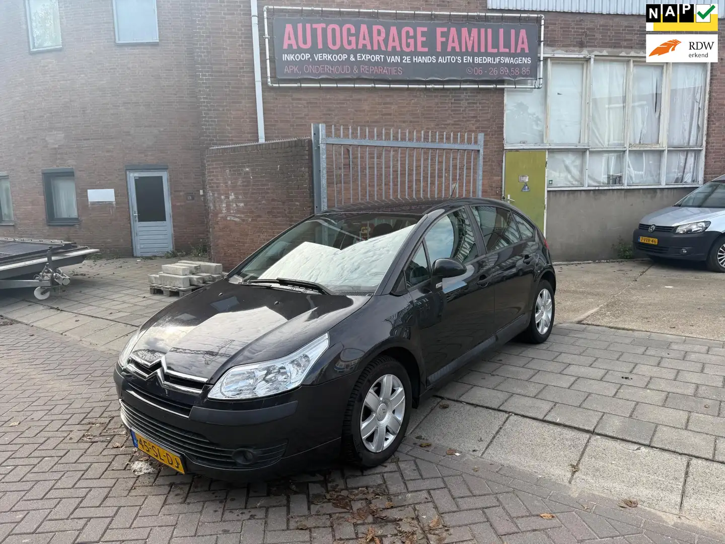Citroen C4 1.6-16V Ligne Business Zwart - 1