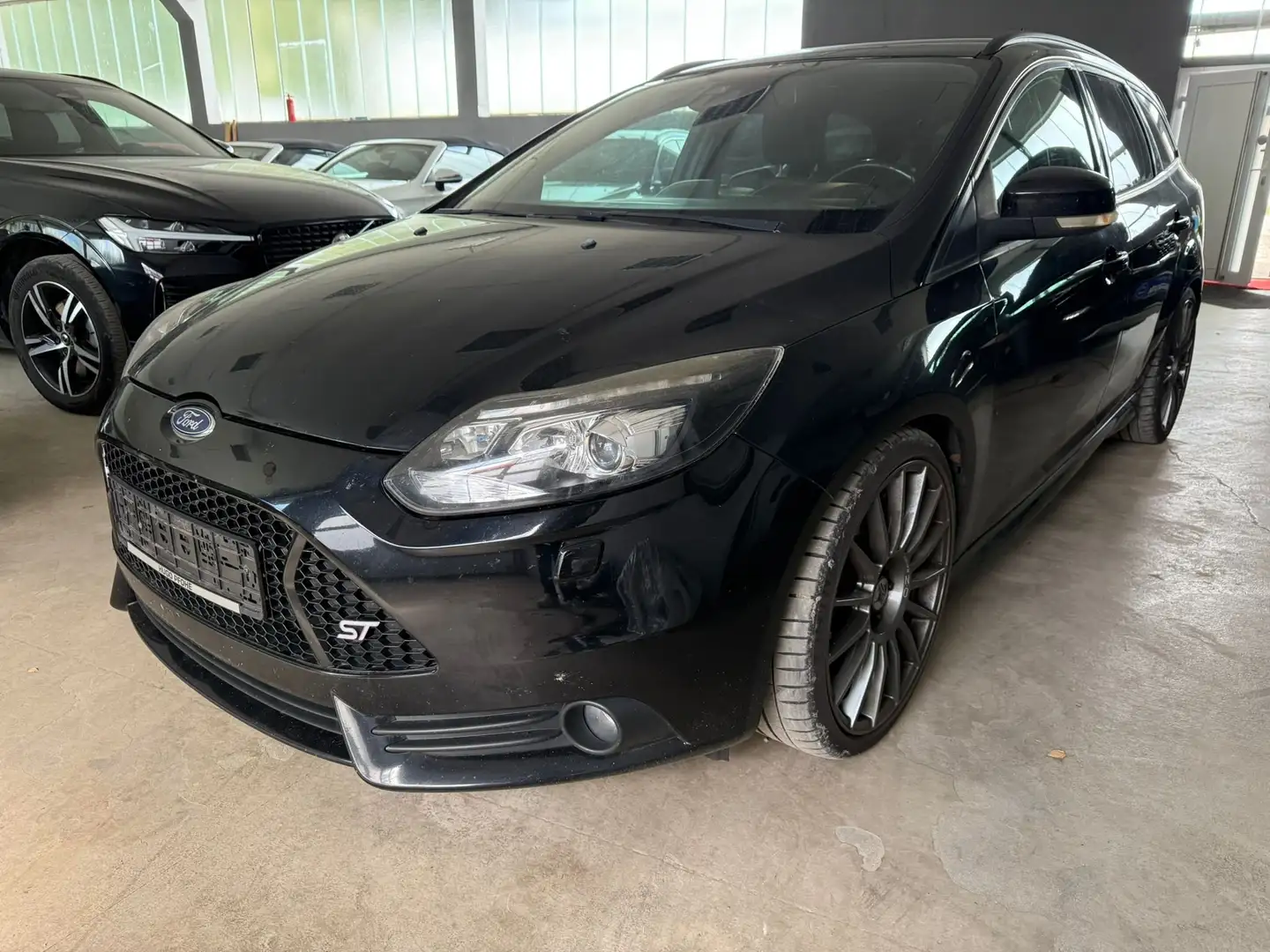 Ford Focus ST LEDER NAVI CAM SH Schwarz - 1