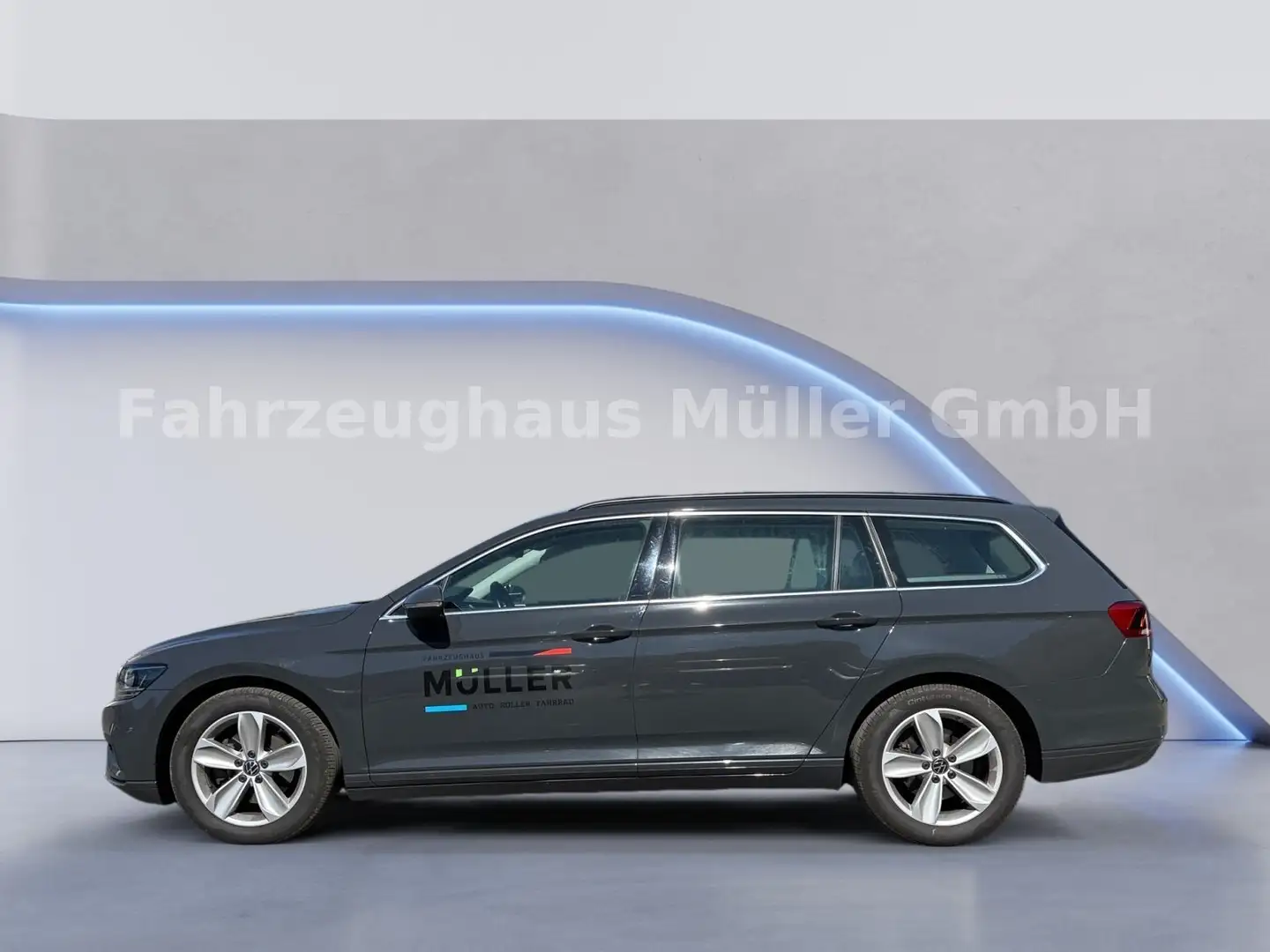 Volkswagen Passat Variant Business 4Motion 200 PS DSG Noir - 2