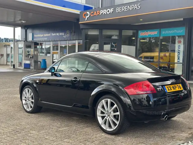 Audi TT view 8