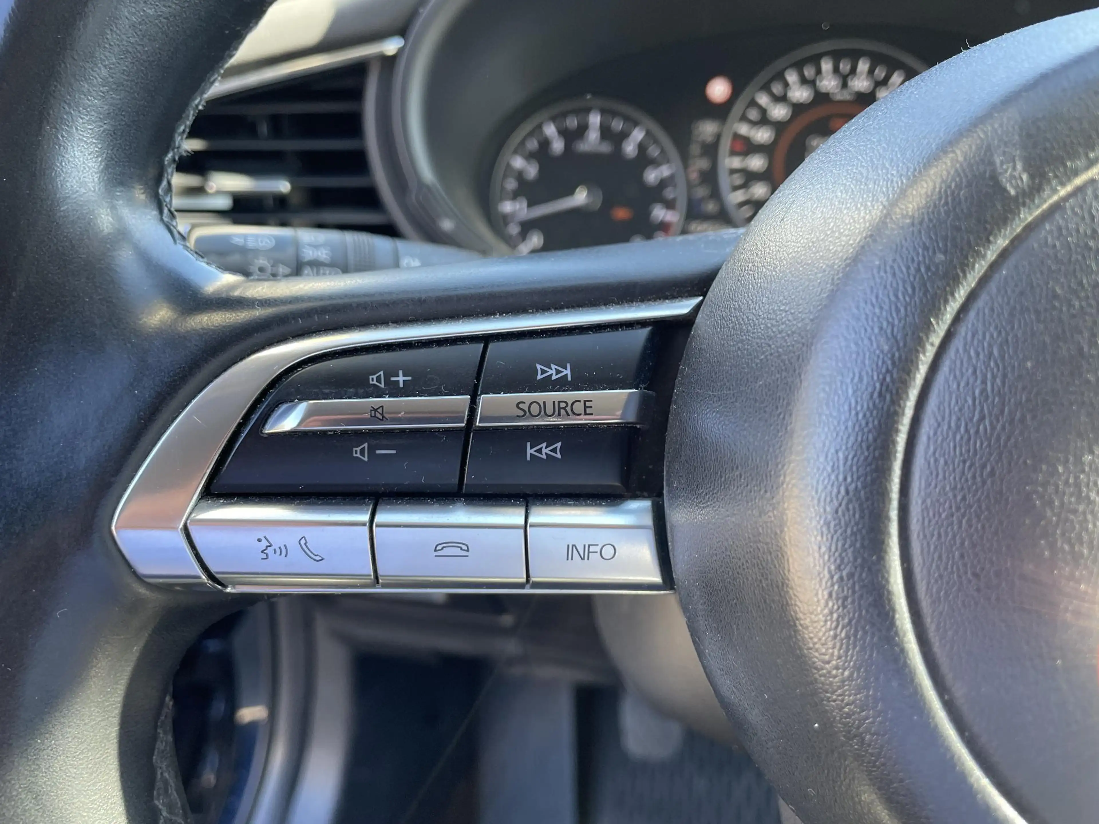 Mazda CX-30 2.0 e-SkyActiv-X M Hybrid Comfort Automaat, Trekha — photo 16