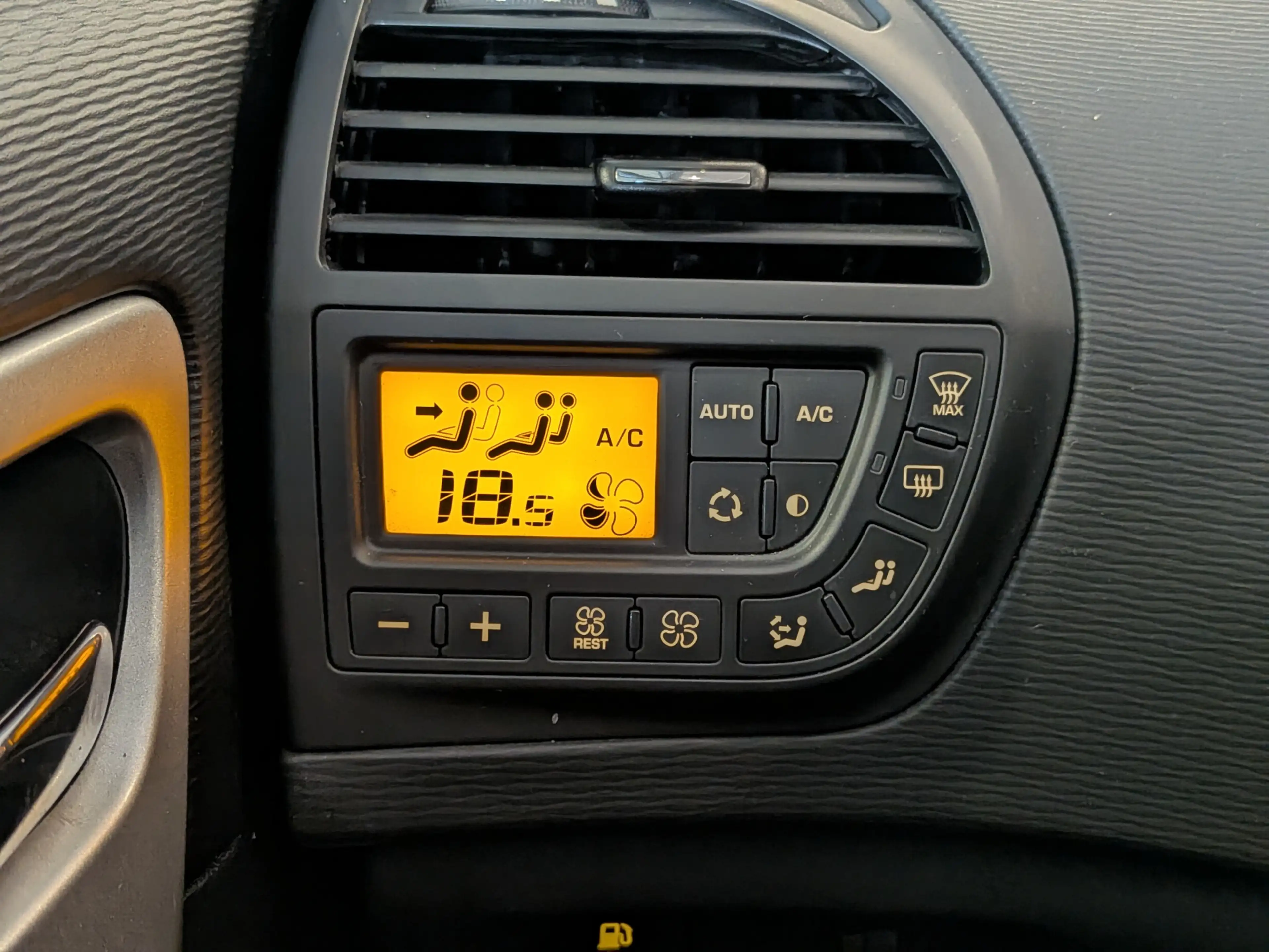 Citroen C4 Picasso 1.6 THP Tendance EGS Automaat, Panoramadak, Airco — photo 23