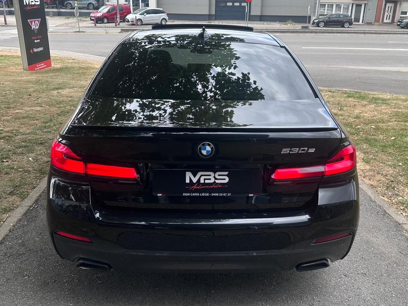 BMW 520 *D PACK M * LED* CAMERA* TOIT OUVRANT* RADAR AV/AR* — photo 11