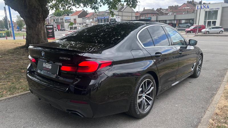 BMW 520 *D PACK M * LED* CAMERA* TOIT OUVRANT* RADAR AV/AR* — photo 8
