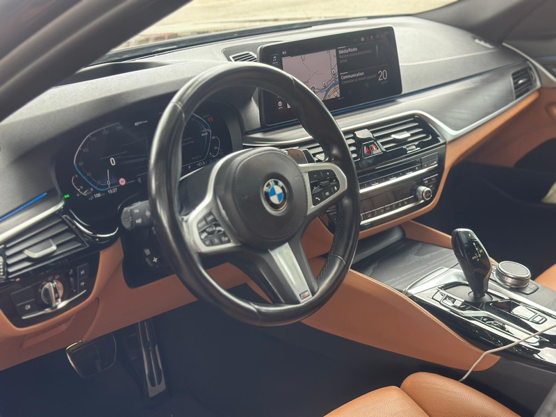 BMW 520 *D PACK M * LED* CAMERA* TOIT OUVRANT* RADAR AV/AR* — photo 13