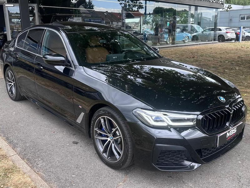BMW 520 *D PACK M * LED* CAMERA* TOIT OUVRANT* RADAR AV/AR* — photo 3
