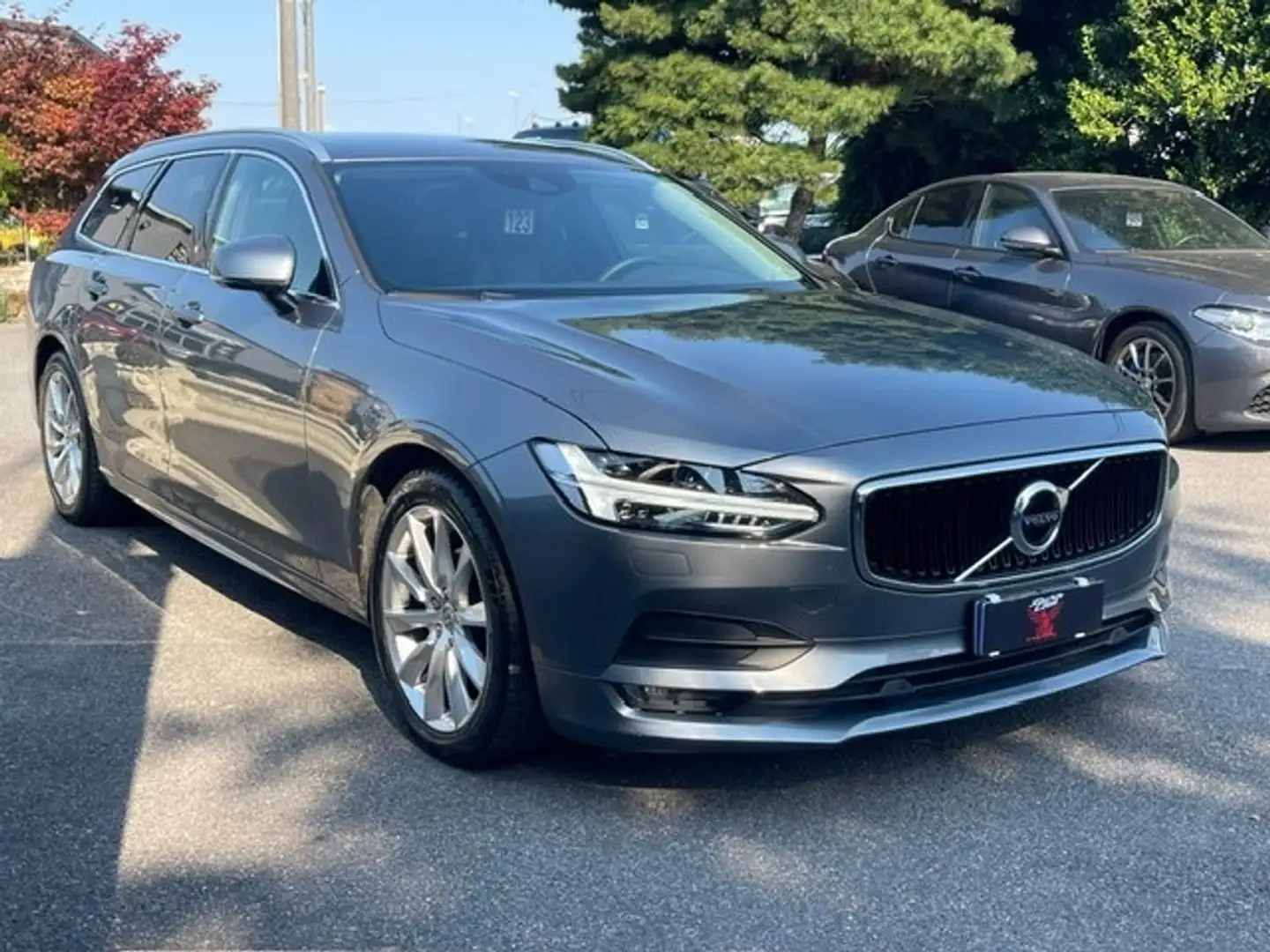 Volvo V90 D3 Geartronic Momentum Grigio - 2