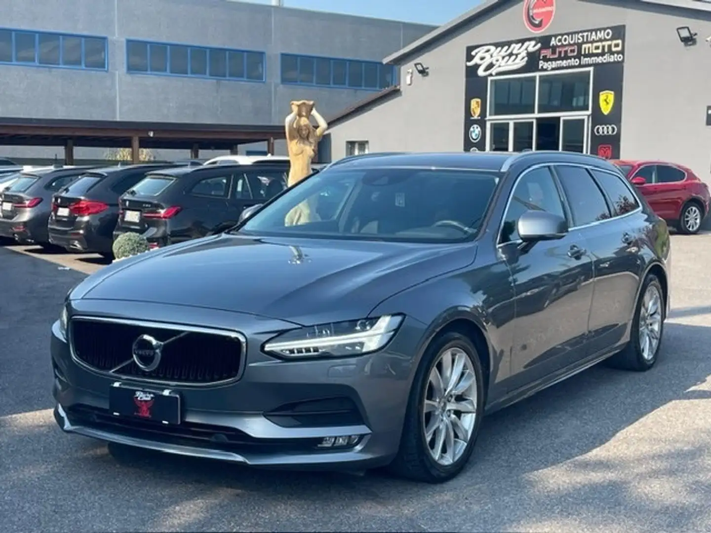 Volvo V90 D3 Geartronic Momentum Grigio - 1