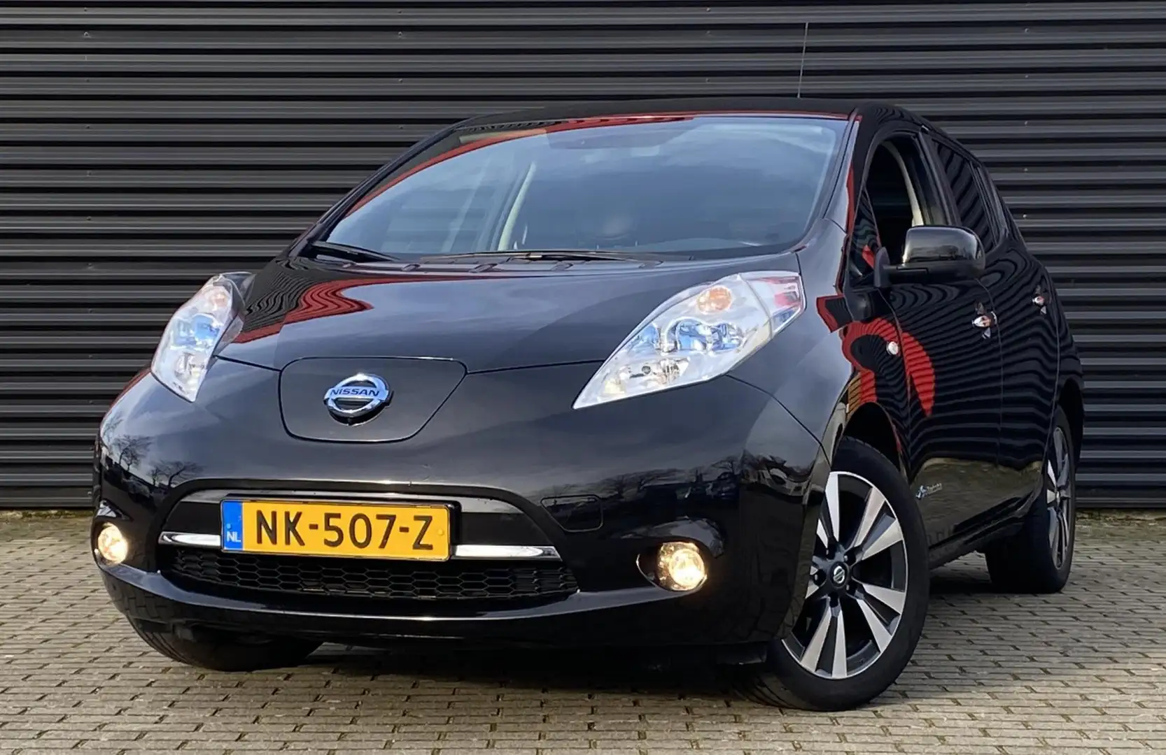Nissan Leaf Business Edition 30 kWh | Automaat | Navigatie | A Schwarz - 1
