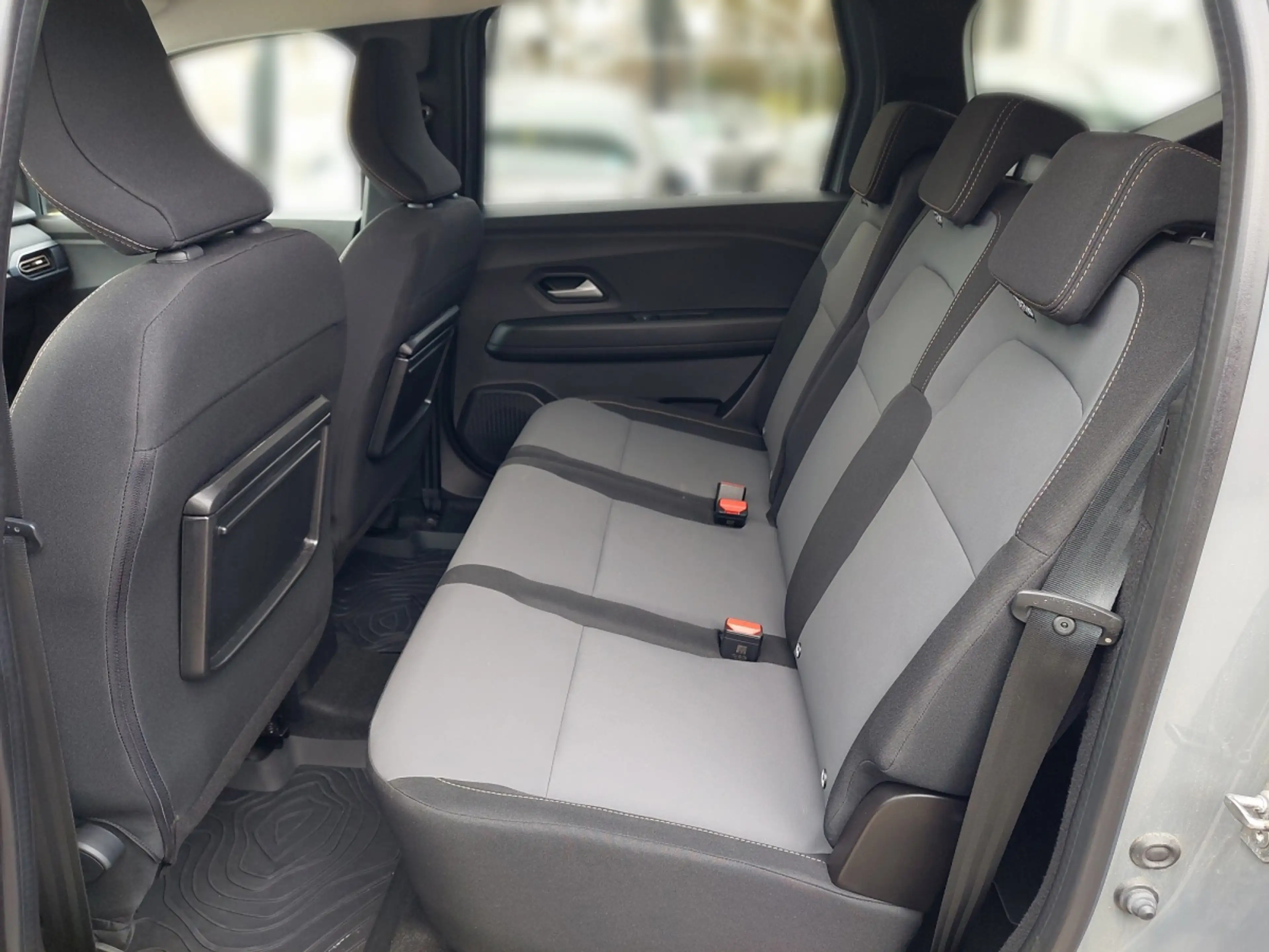 Dacia Jogger Extreme Hybrid 140 5-sitzig — photo 10