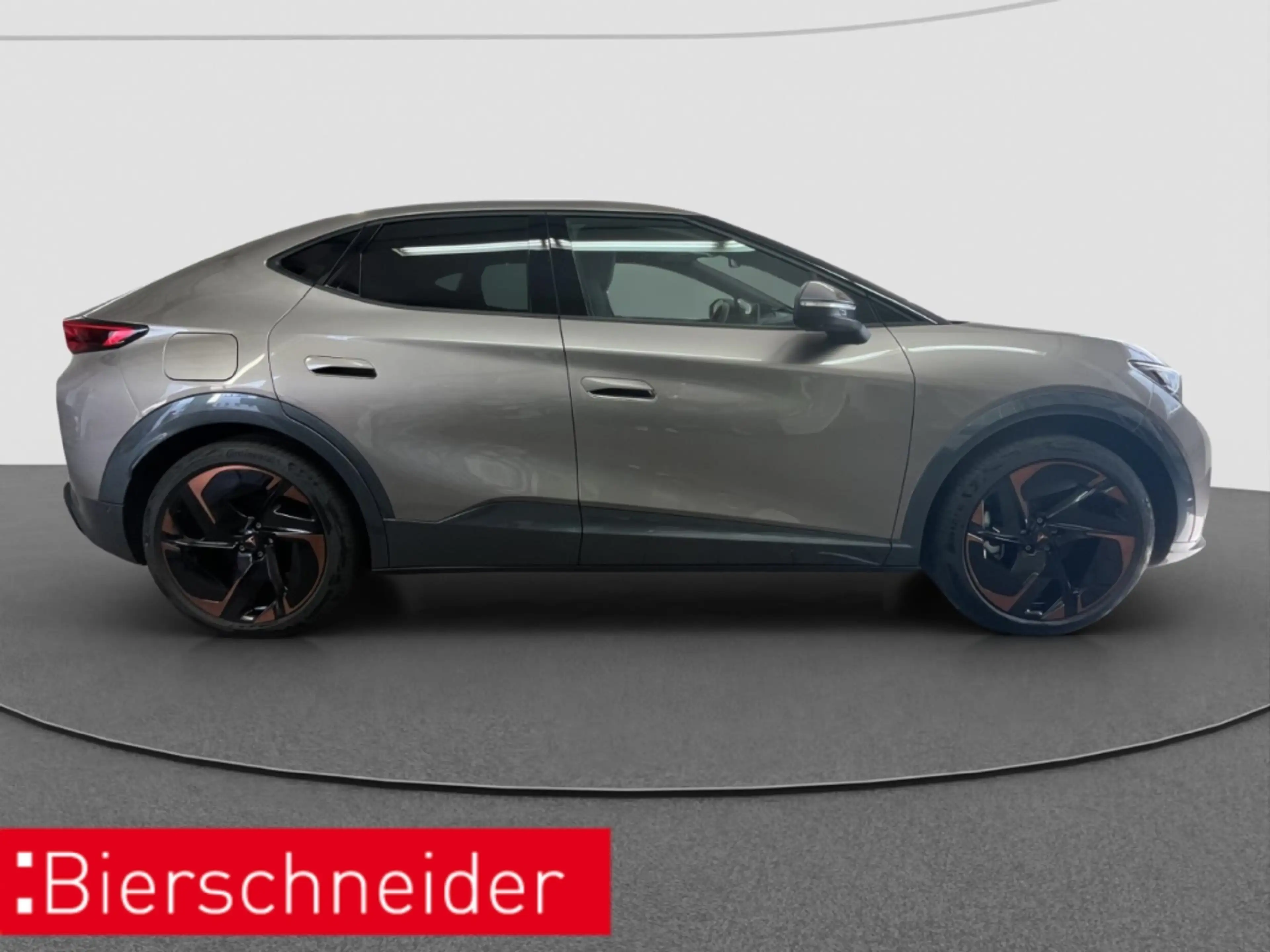 CUPRA Tavascan 77kWh Adrenaline P. PANO TOP-VIEW NAVI — photo 8