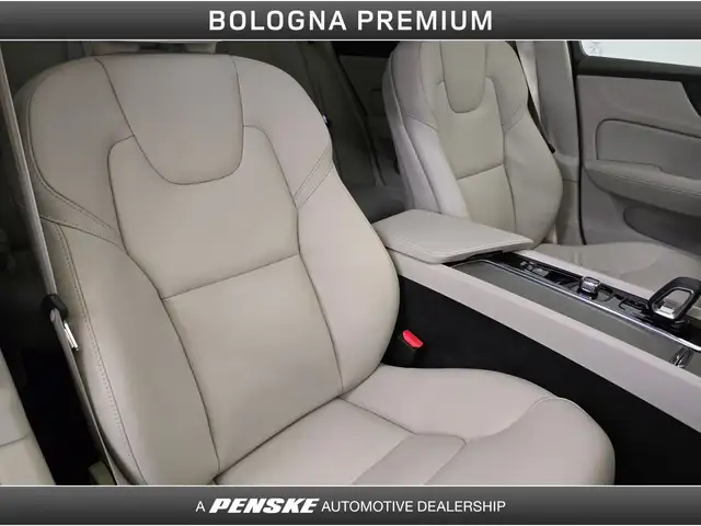 Volvo V60 Cross Country view 14