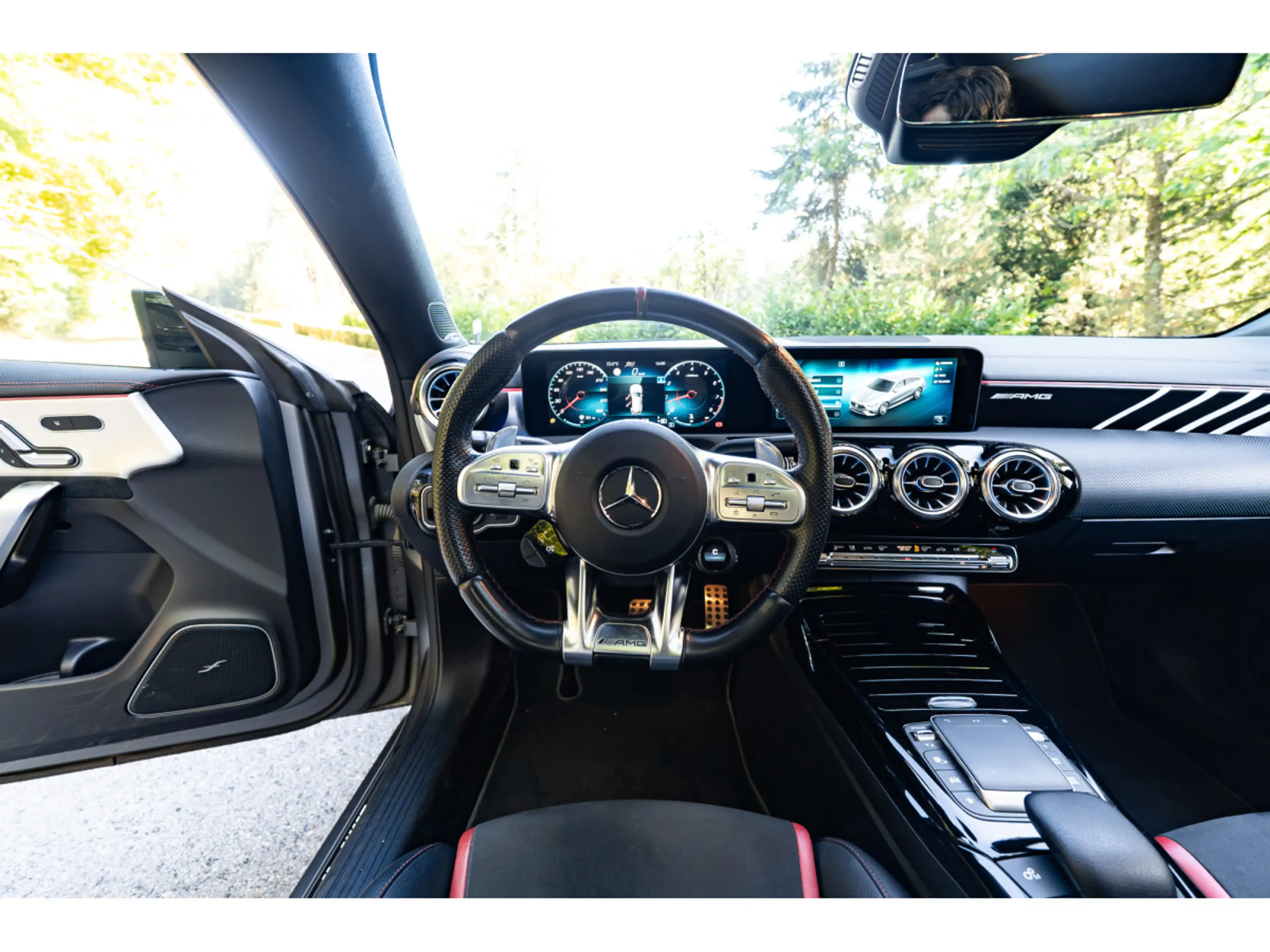 Mercedes-Benz CLA 45 AMG Shooting Brake 45 4MATIC+ — photo 11