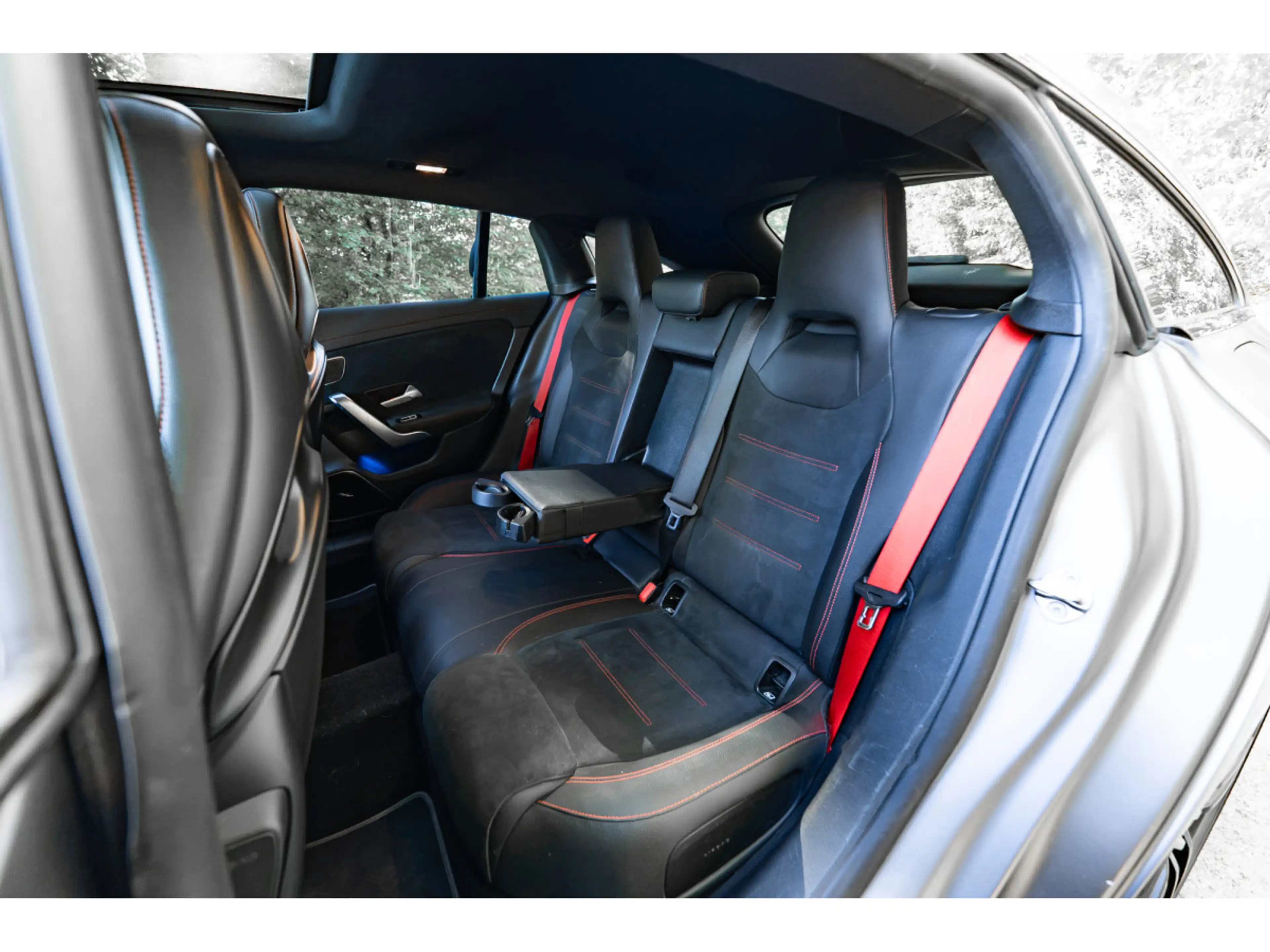 Mercedes-Benz CLA 45 AMG Shooting Brake 45 4MATIC+ — photo 13