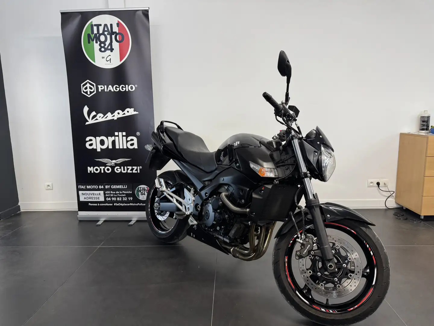 Suzuki GSR 600 Noir - 1