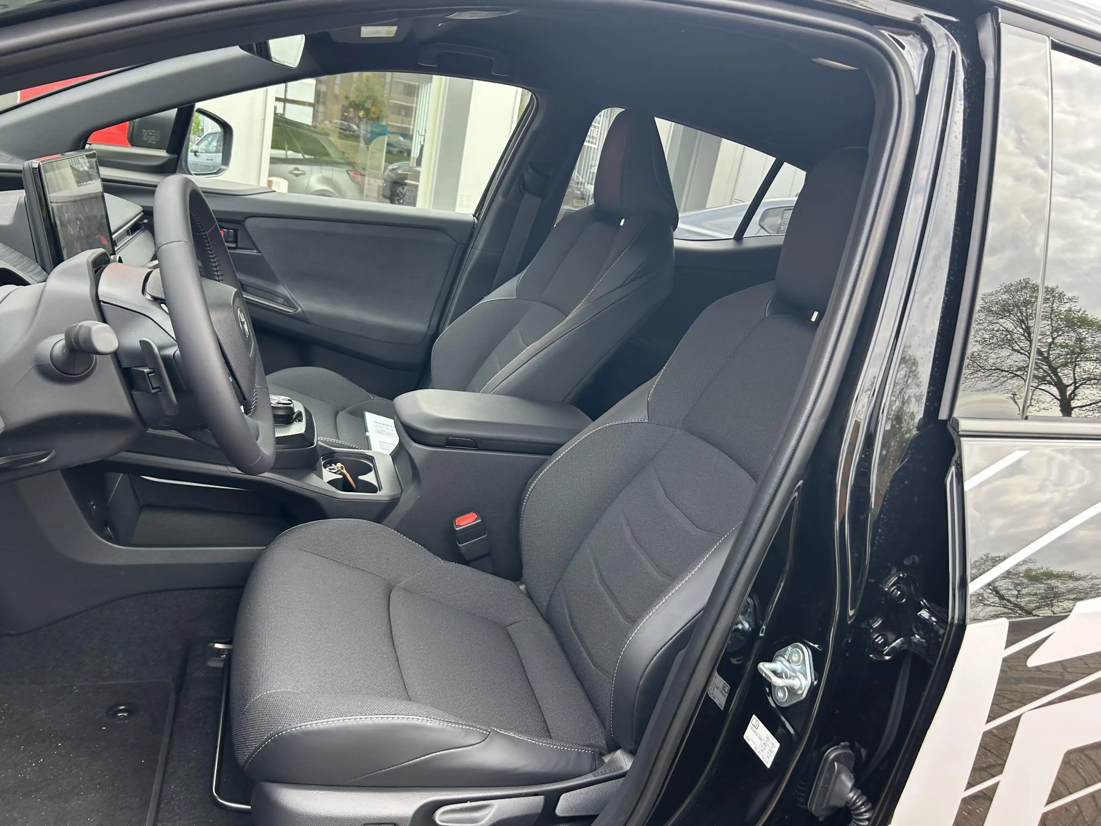 Toyota C-HR+ First Edition 77 kWh — photo 10