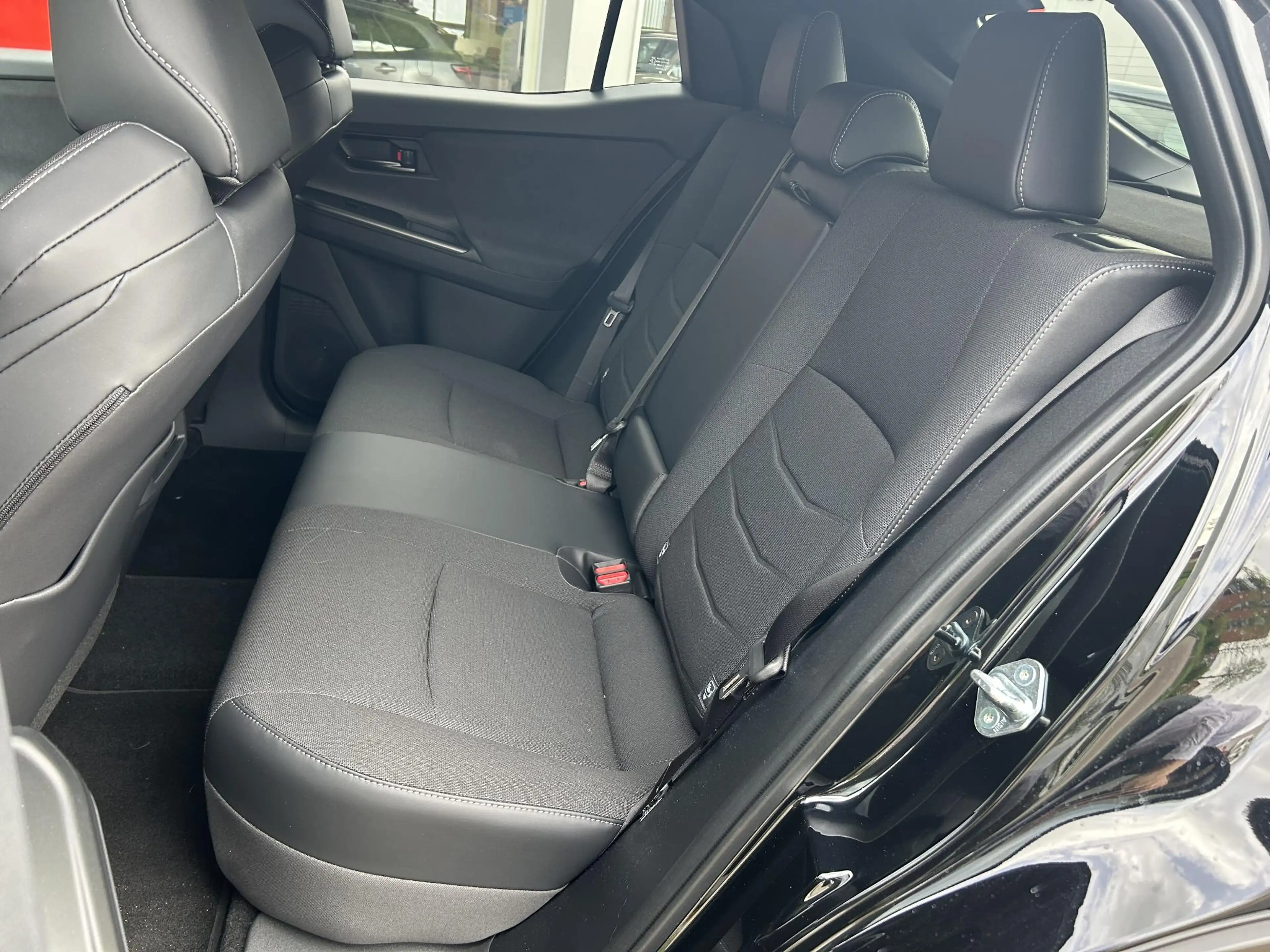 Toyota C-HR+ First Edition 77 kWh — photo 11