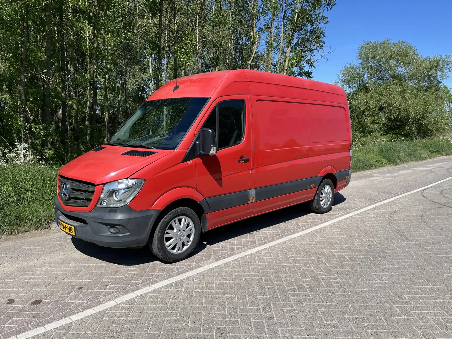 Mercedes-Benz Sprinter 319 CDI (BlueTec) euro 6 Rood - 1