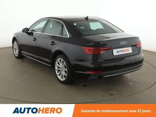 Audi A4 view 4