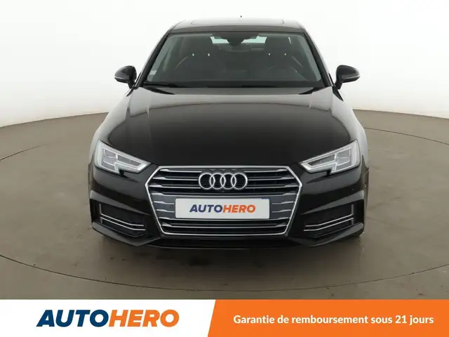 Audi A4 view 9