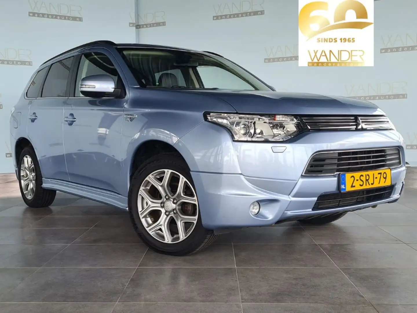 Mitsubishi Outlander 2.0 PHEV 4WD Bleu - 1