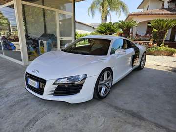 Coupe 4.2 V8 quattro r-tronic