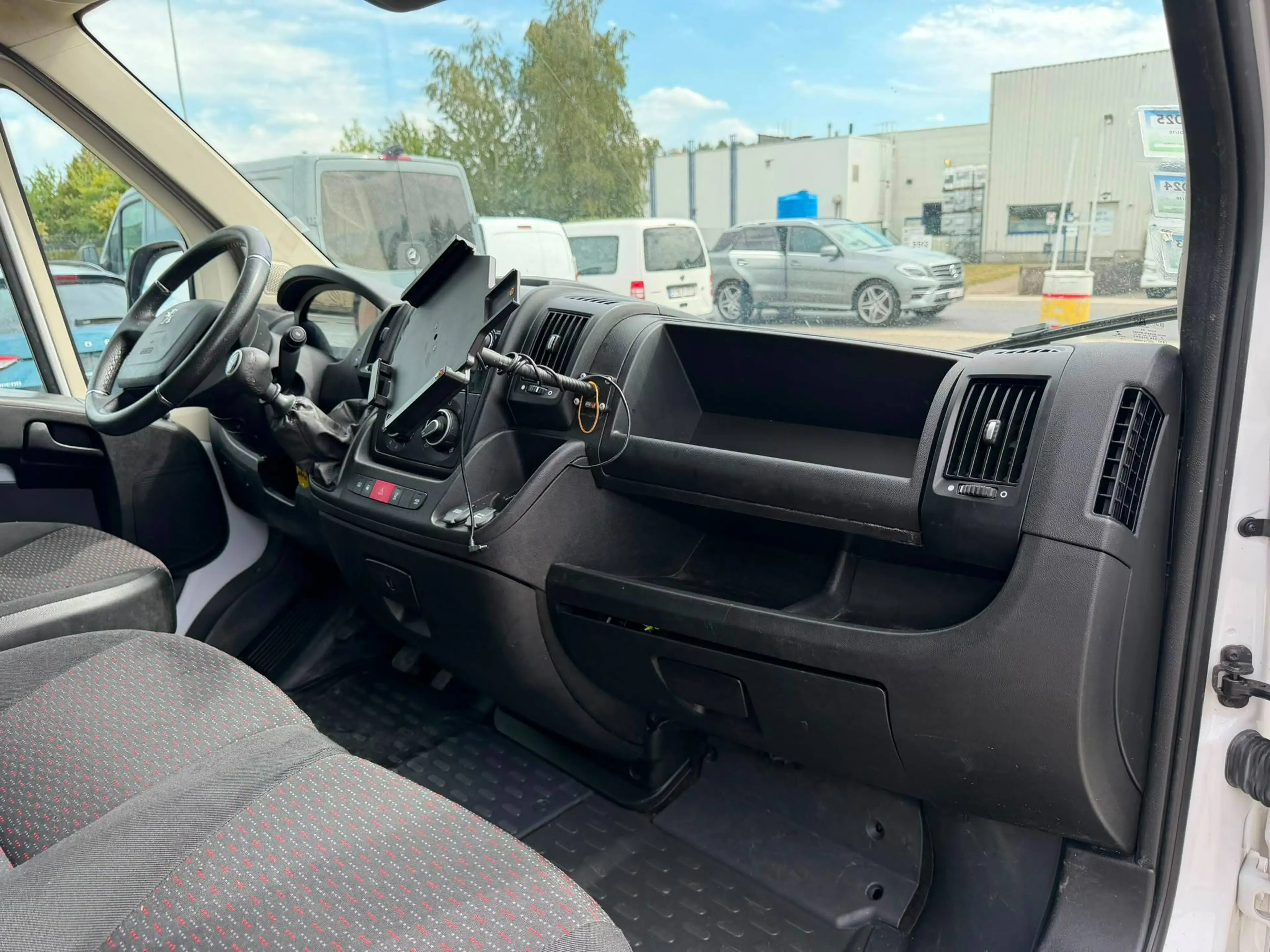 Peugeot Boxer (Stock ID 23525) — photo 12