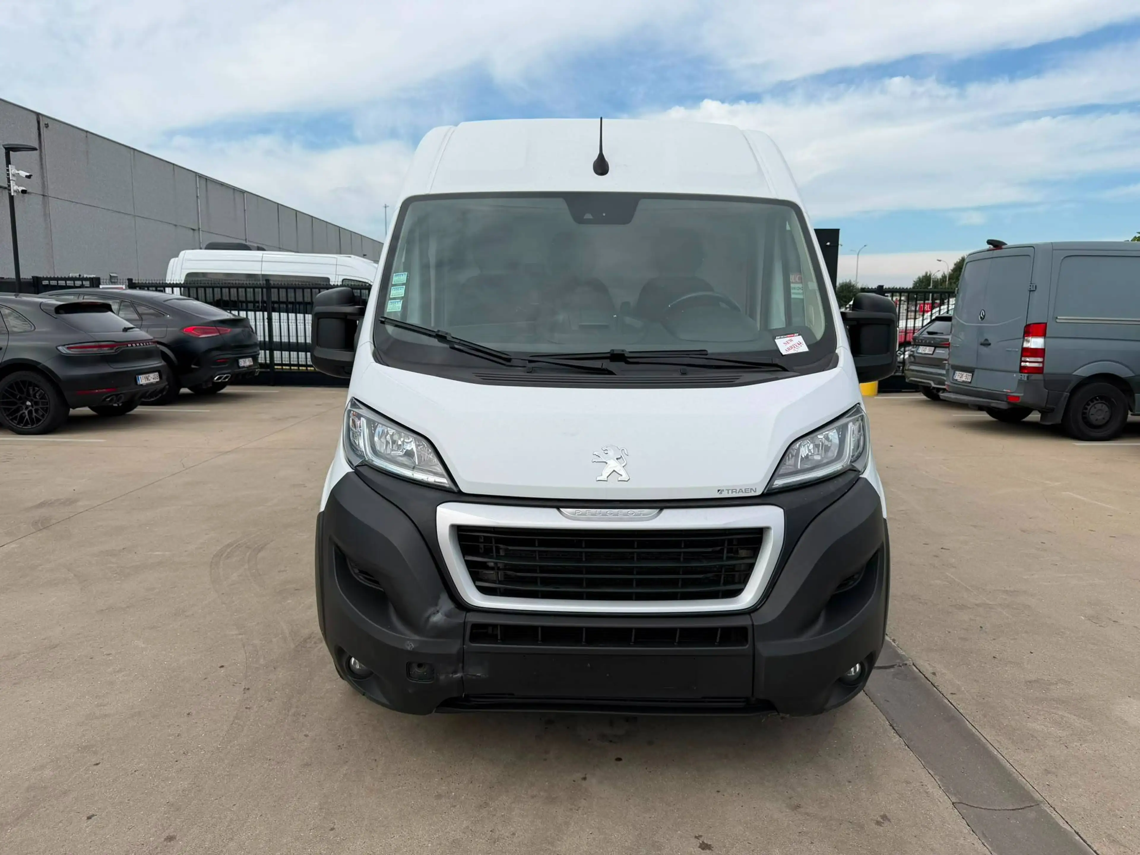 Peugeot Boxer (Stock ID 23525) — photo 2