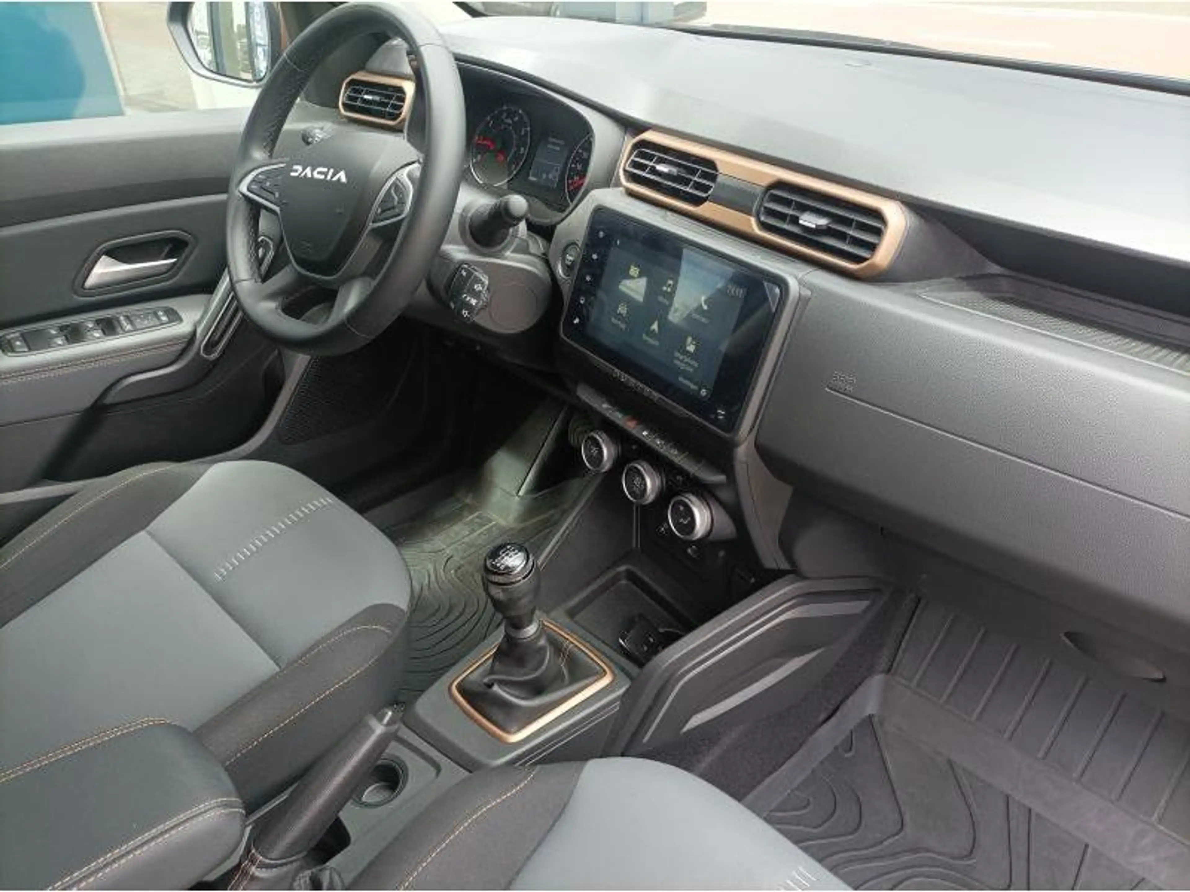 Dacia Duster II Extreme — photo 11