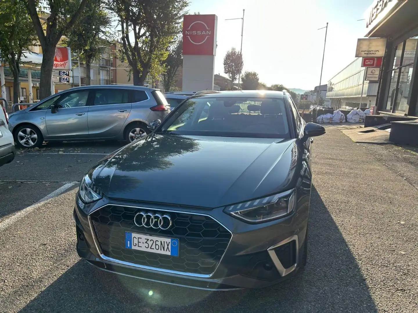 Audi A4 Avant 40 TDI S tronic S line edition Grigio - 2