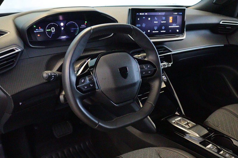 Peugeot e-2008 EV Allure 54 kWh | APPCONNECT | PDC V+A | CRUISE | — photo 4