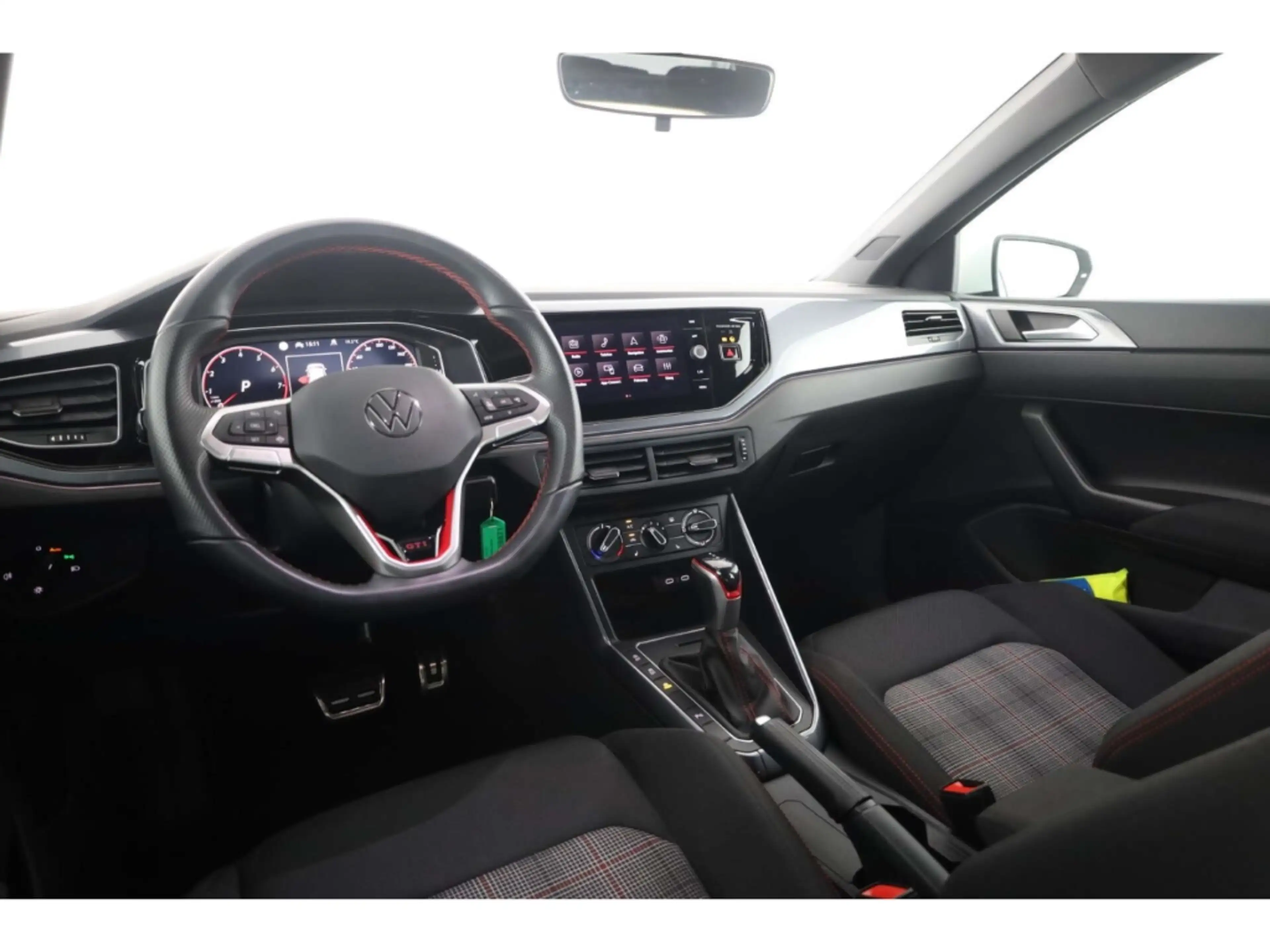Volkswagen Polo GTI 2.0 TSI DSG Matrix/PDC/DC/Sitzhz./DAB+ — photo 9