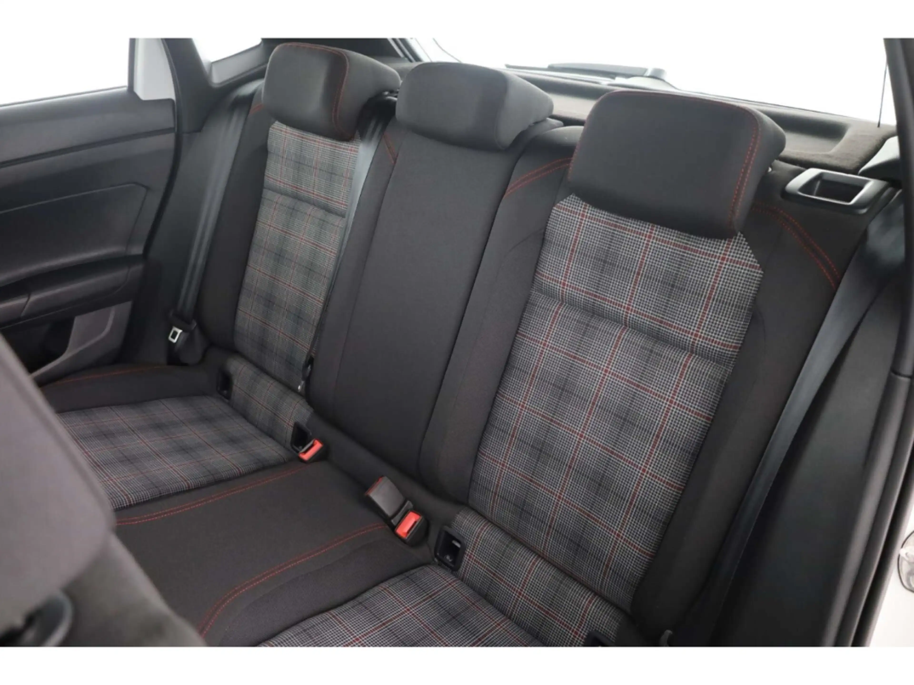Volkswagen Polo GTI 2.0 TSI DSG Matrix/PDC/DC/Sitzhz./DAB+ — photo 11