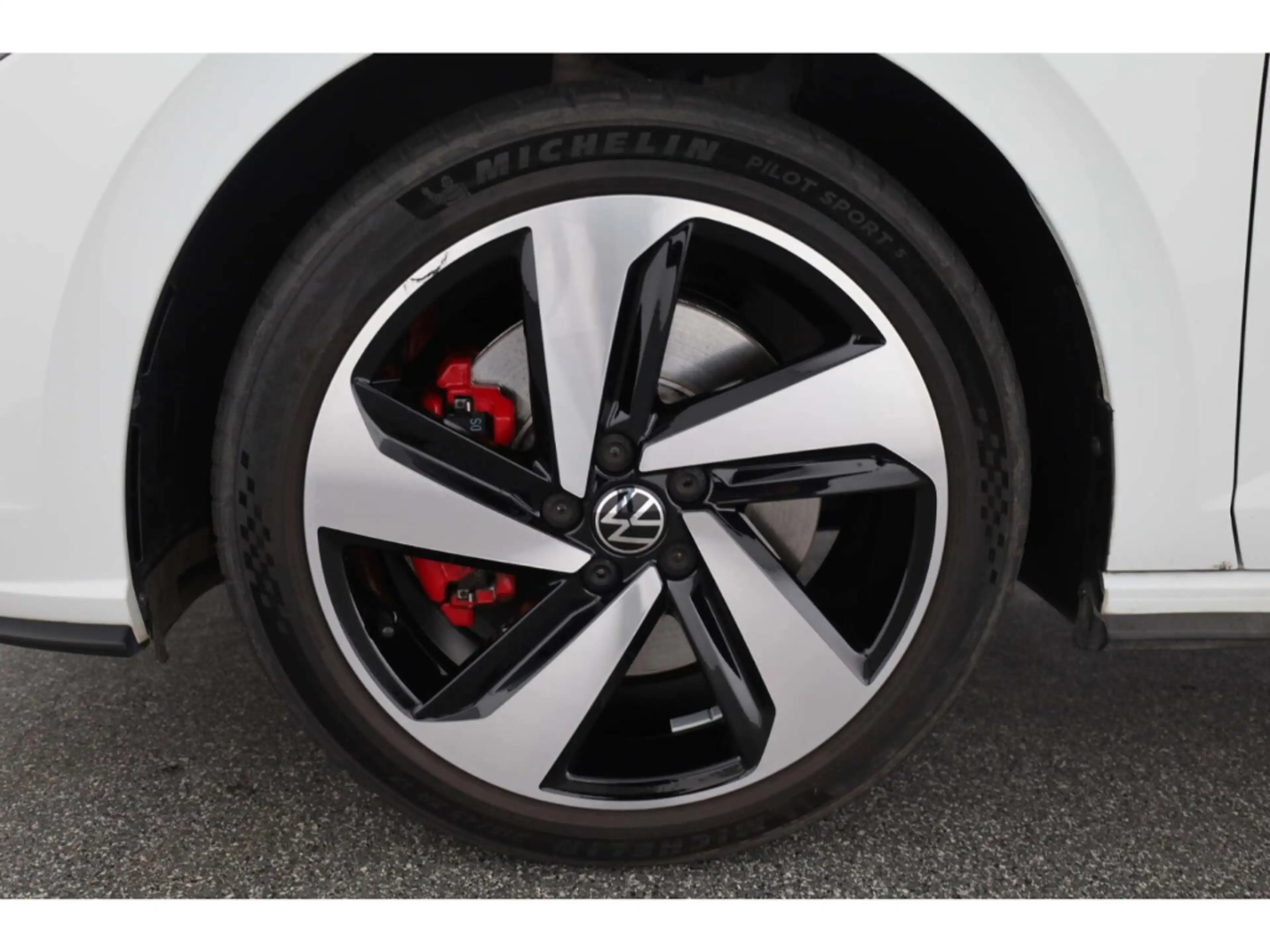 Volkswagen Polo GTI 2.0 TSI DSG Matrix/PDC/DC/Sitzhz./DAB+ — photo 8