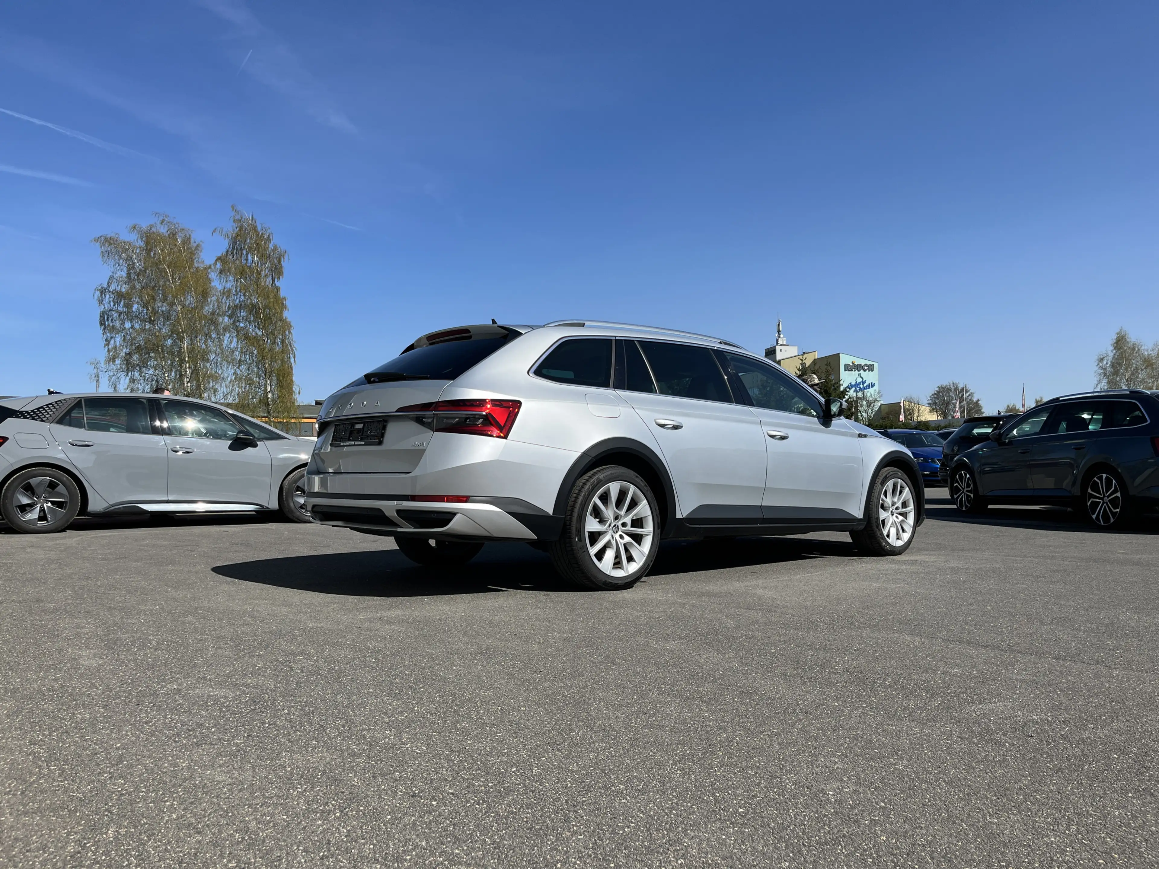 Skoda Superb SCOUT 2.0 TDI DSG 150€ m.20% Anz. 18 Navi Memory — photo 6