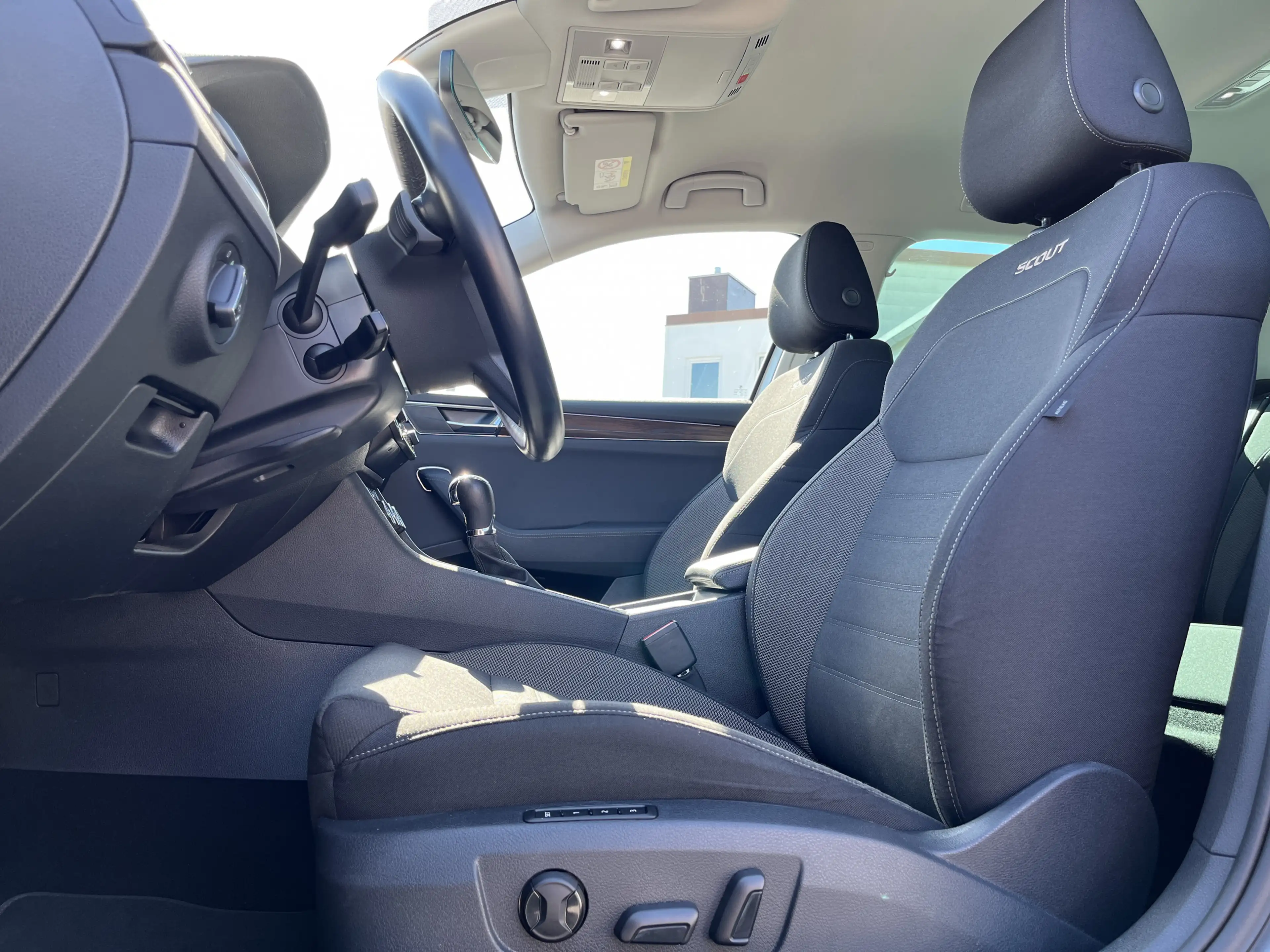 Skoda Superb SCOUT 2.0 TDI DSG 150€ m.20% Anz. 18 Navi Memory — photo 11