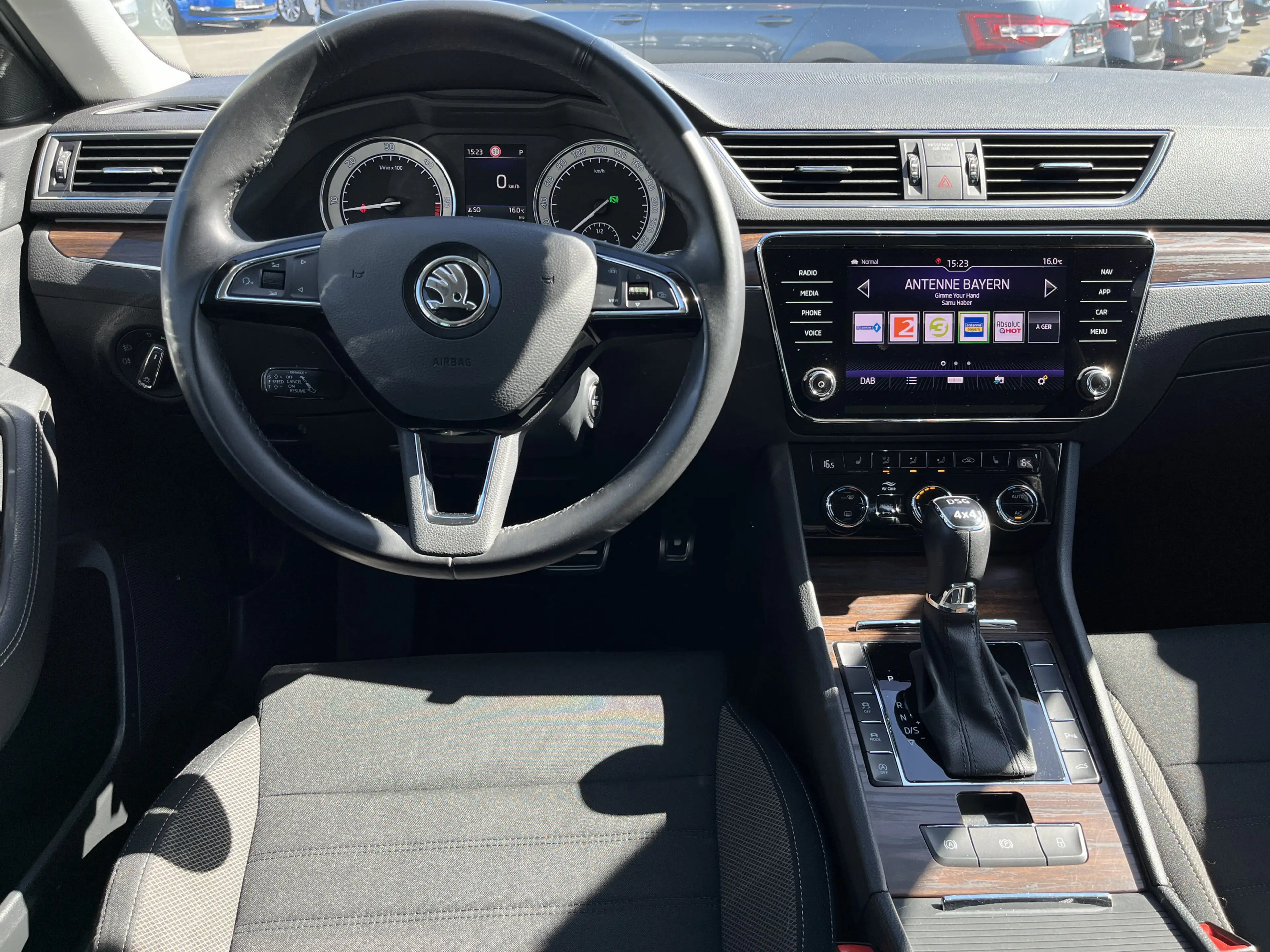 Skoda Superb SCOUT 2.0 TDI DSG 150€ m.20% Anz. 18 Navi Memory — photo 14