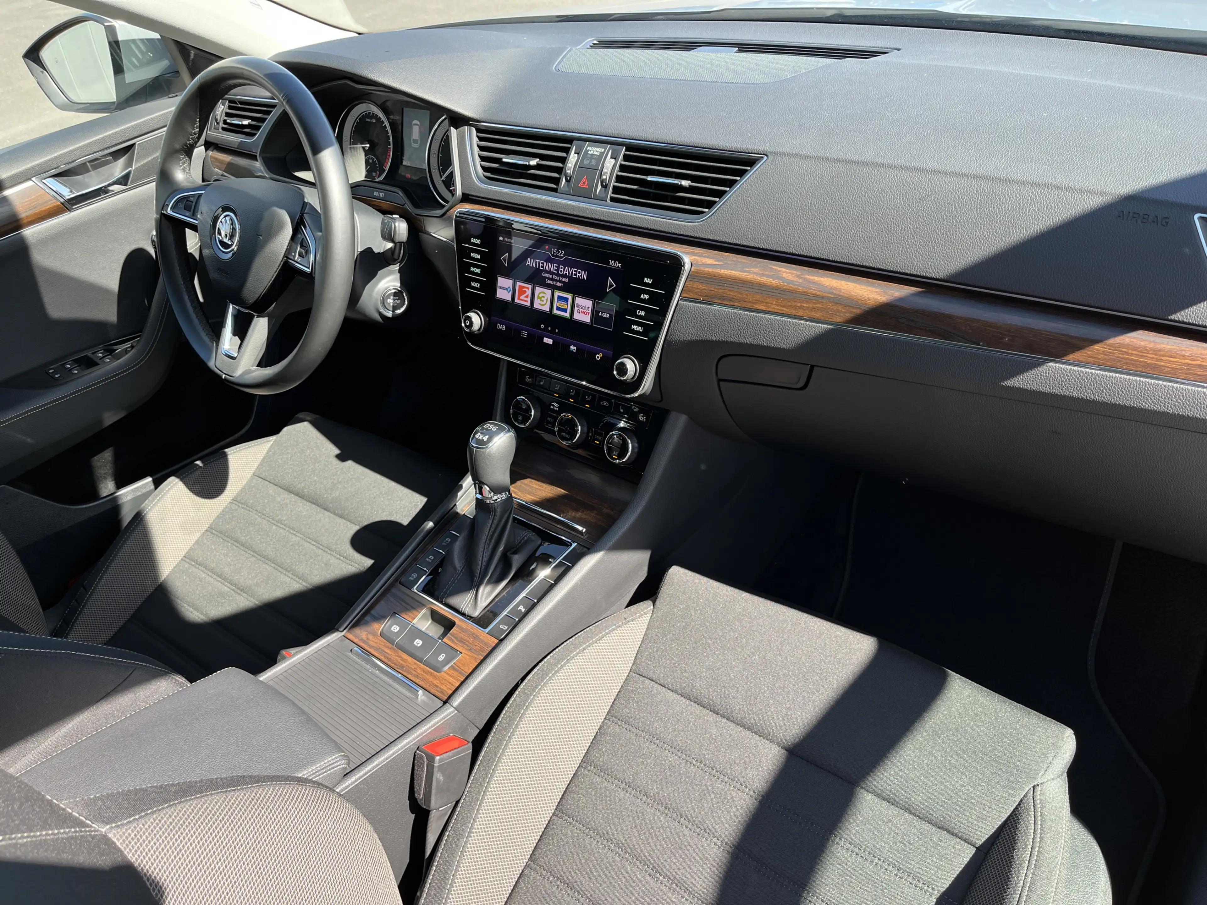 Skoda Superb SCOUT 2.0 TDI DSG 150€ m.20% Anz. 18 Navi Memory — photo 12