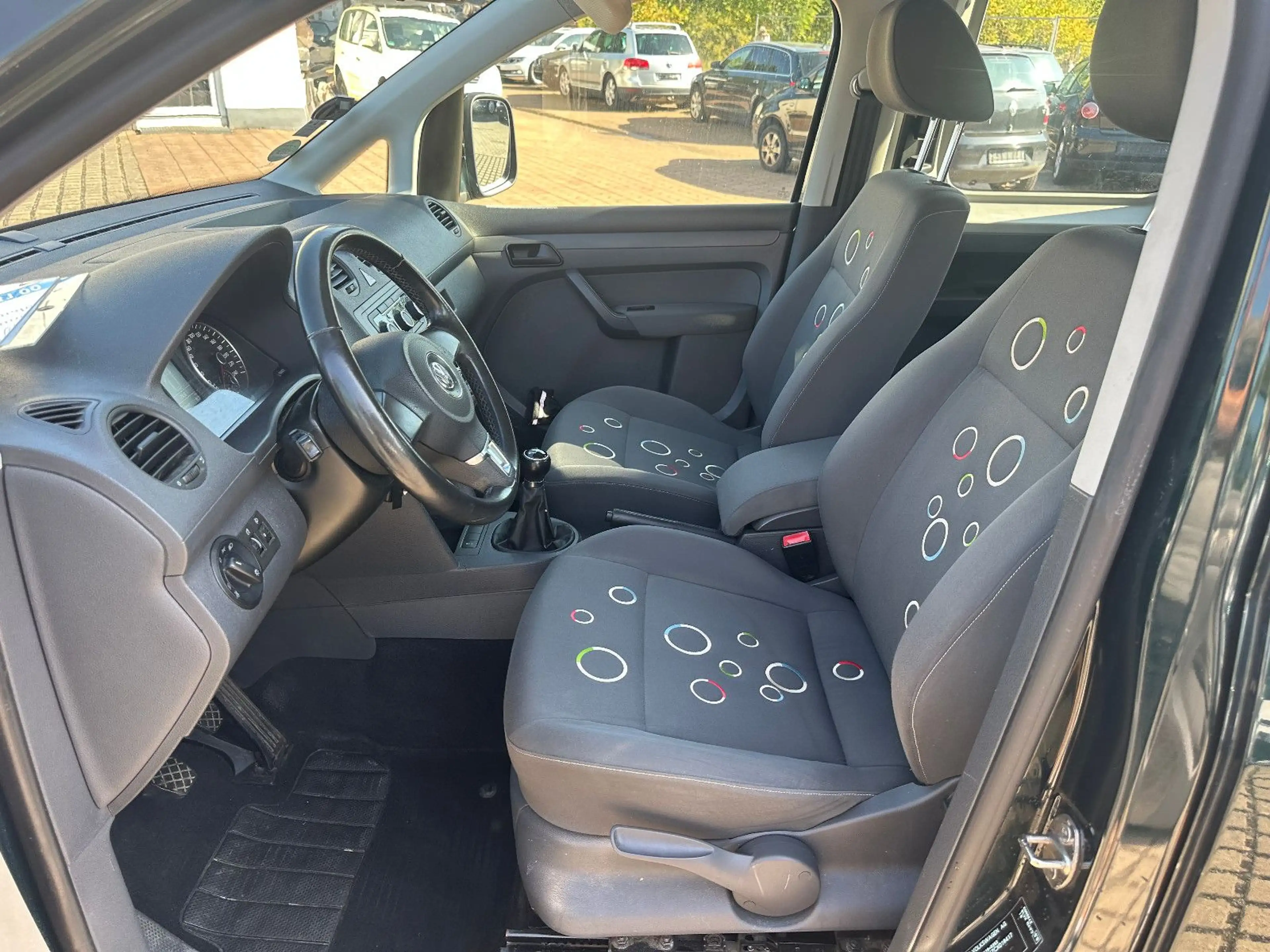 Volkswagen Caddy Roncalli Trendline 1.6 TDI KLIMA / AHK — photo 9