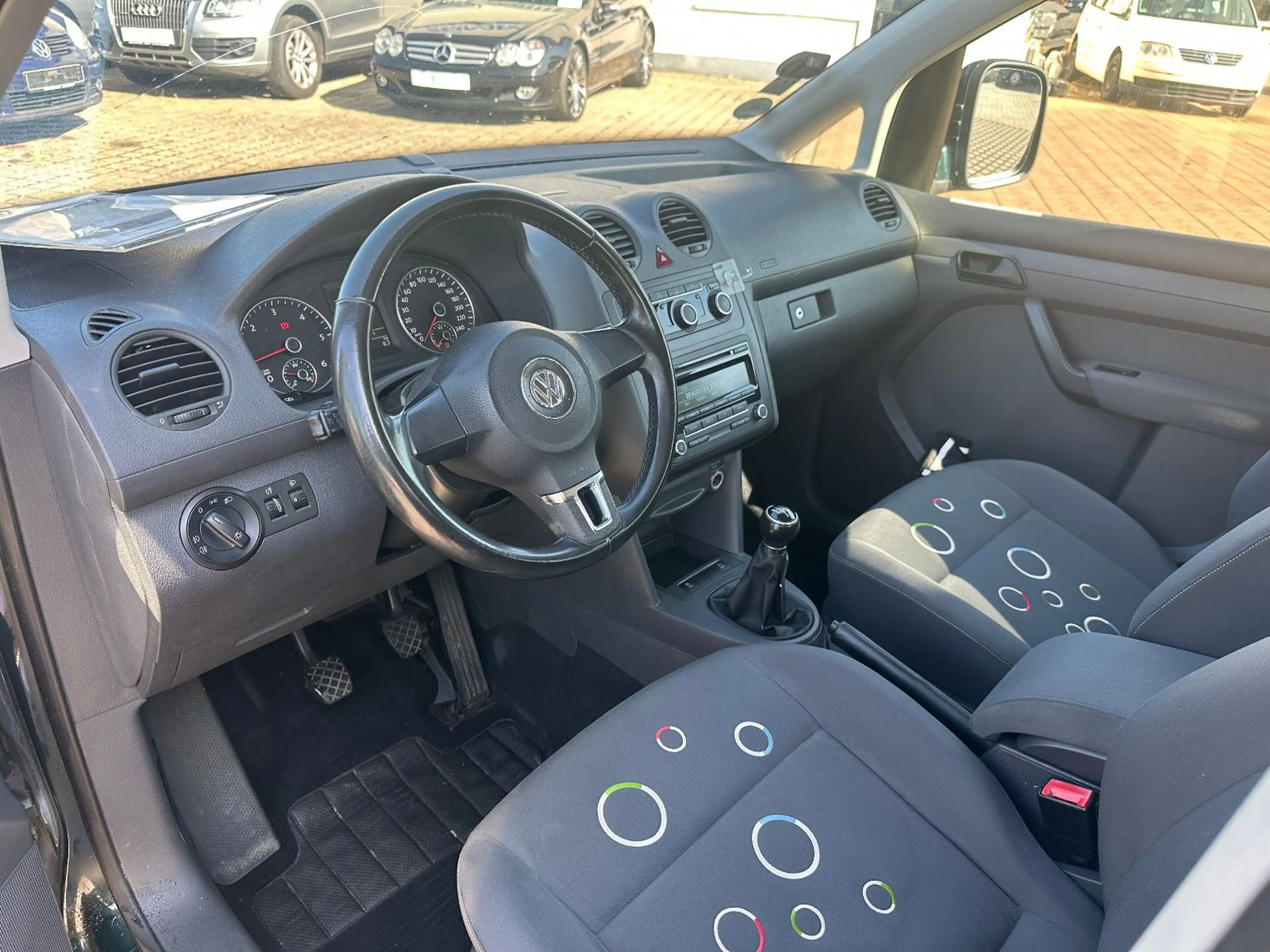 Volkswagen Caddy Roncalli Trendline 1.6 TDI KLIMA / AHK — photo 8