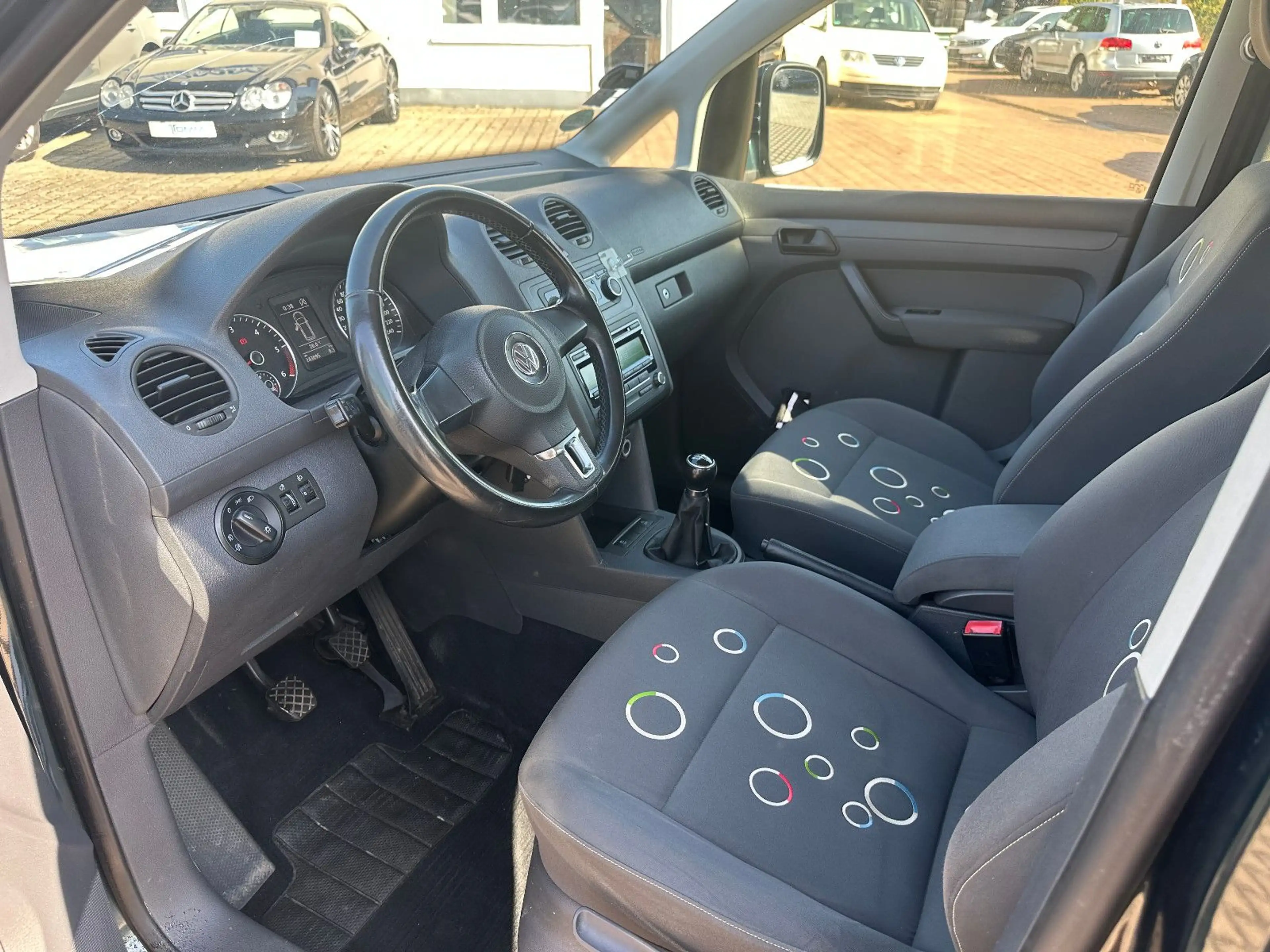Volkswagen Caddy Roncalli Trendline 1.6 TDI KLIMA / AHK — photo 7