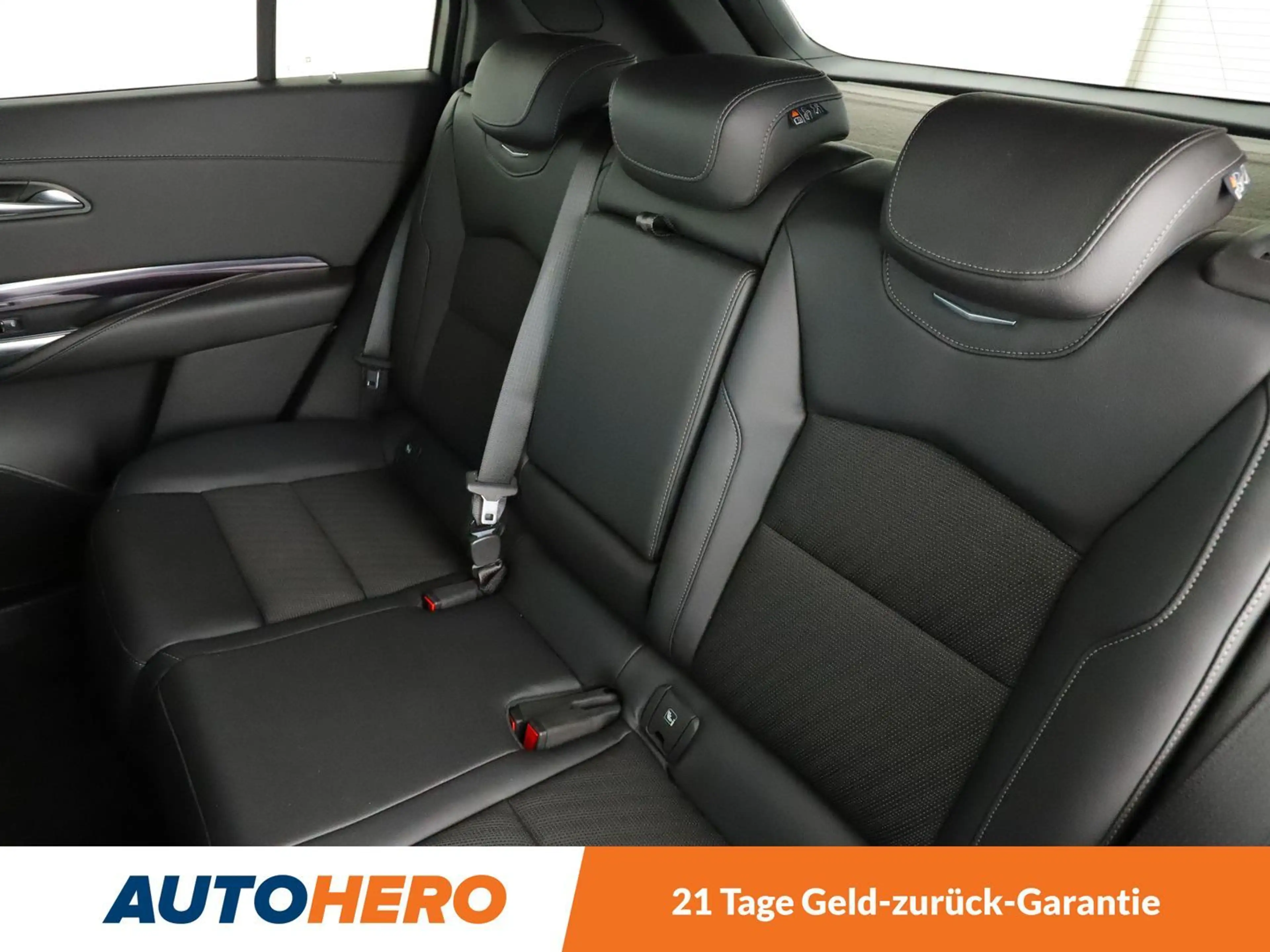 Cadillac XT4 350T Luxury AWD Aut*NAVI*TEMPO*CAM*PDC*SHZ* — photo 14