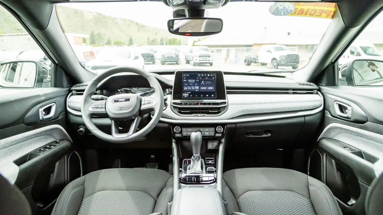 Jeep Compass photo Jeep Compass