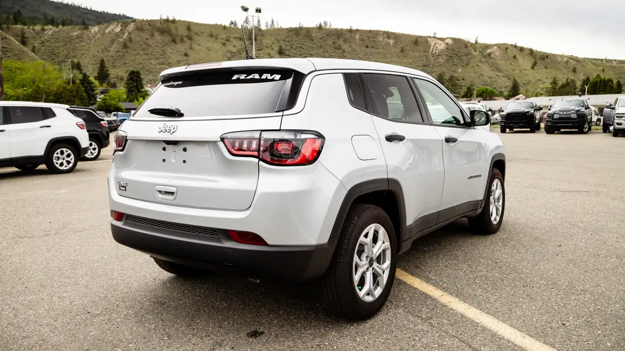 Jeep Compass снимка Jeep Compass