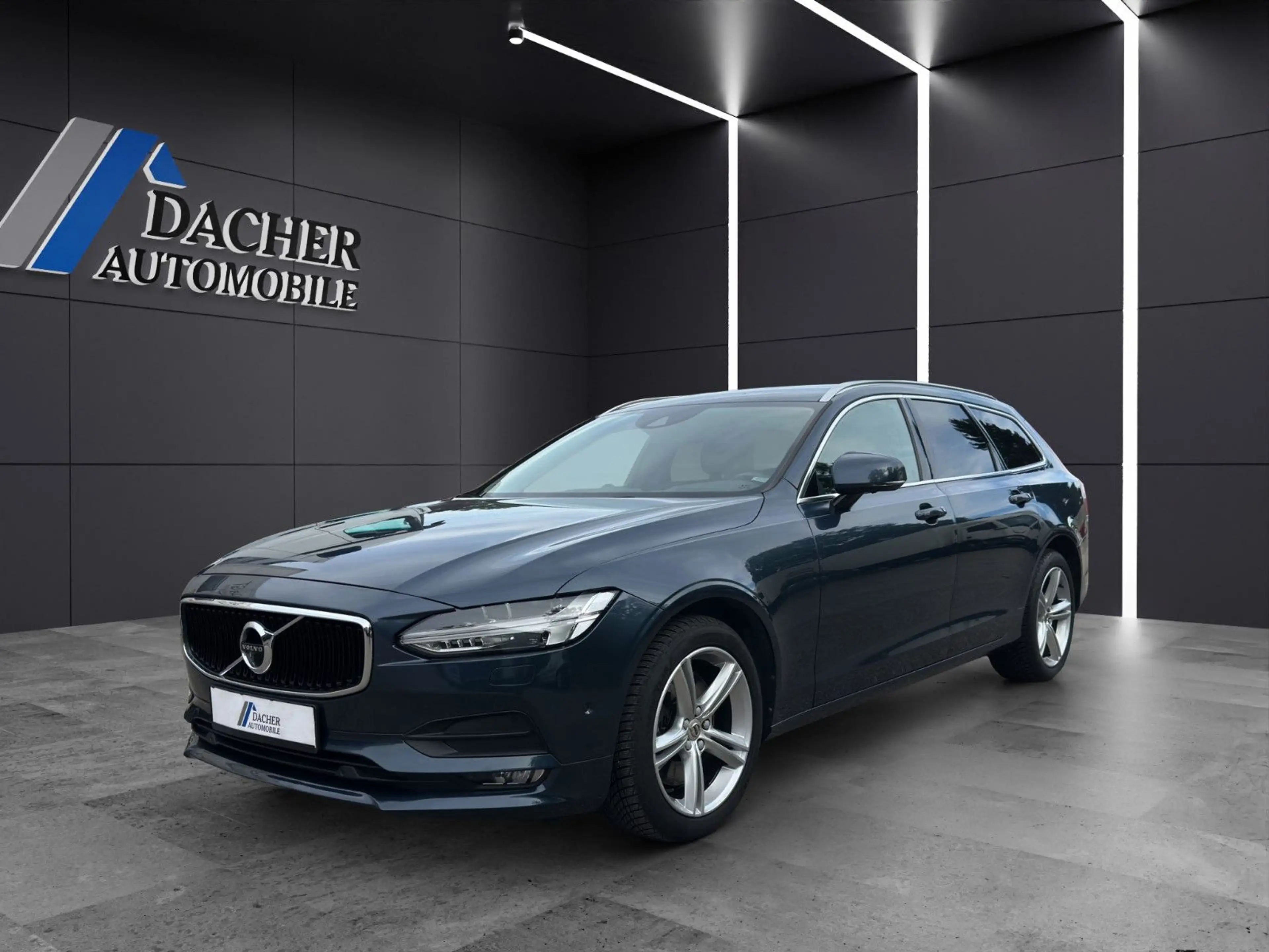 Volvo V90 Momentum, LED, HUD, AHK, ACC, — photo 3
