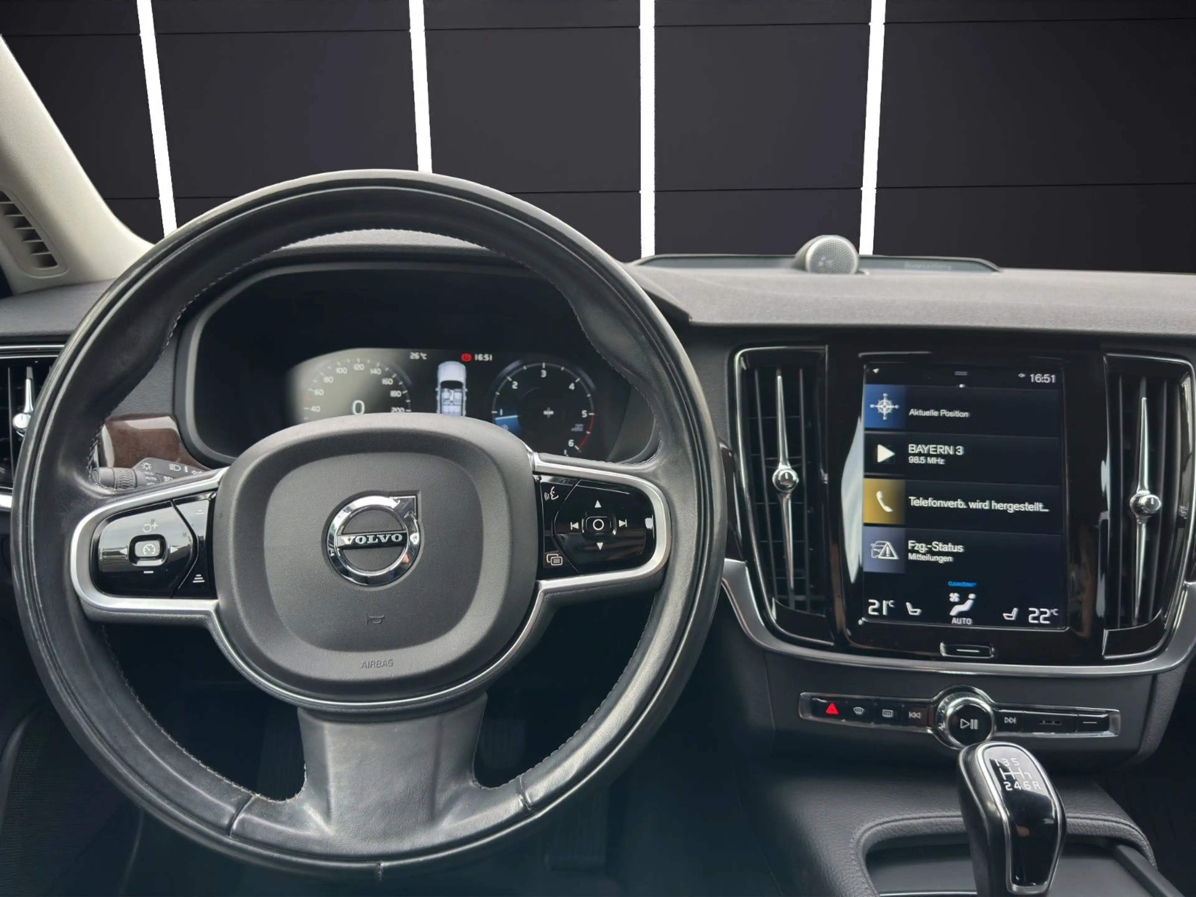 Volvo V90 Momentum, LED, HUD, AHK, ACC, — photo 11