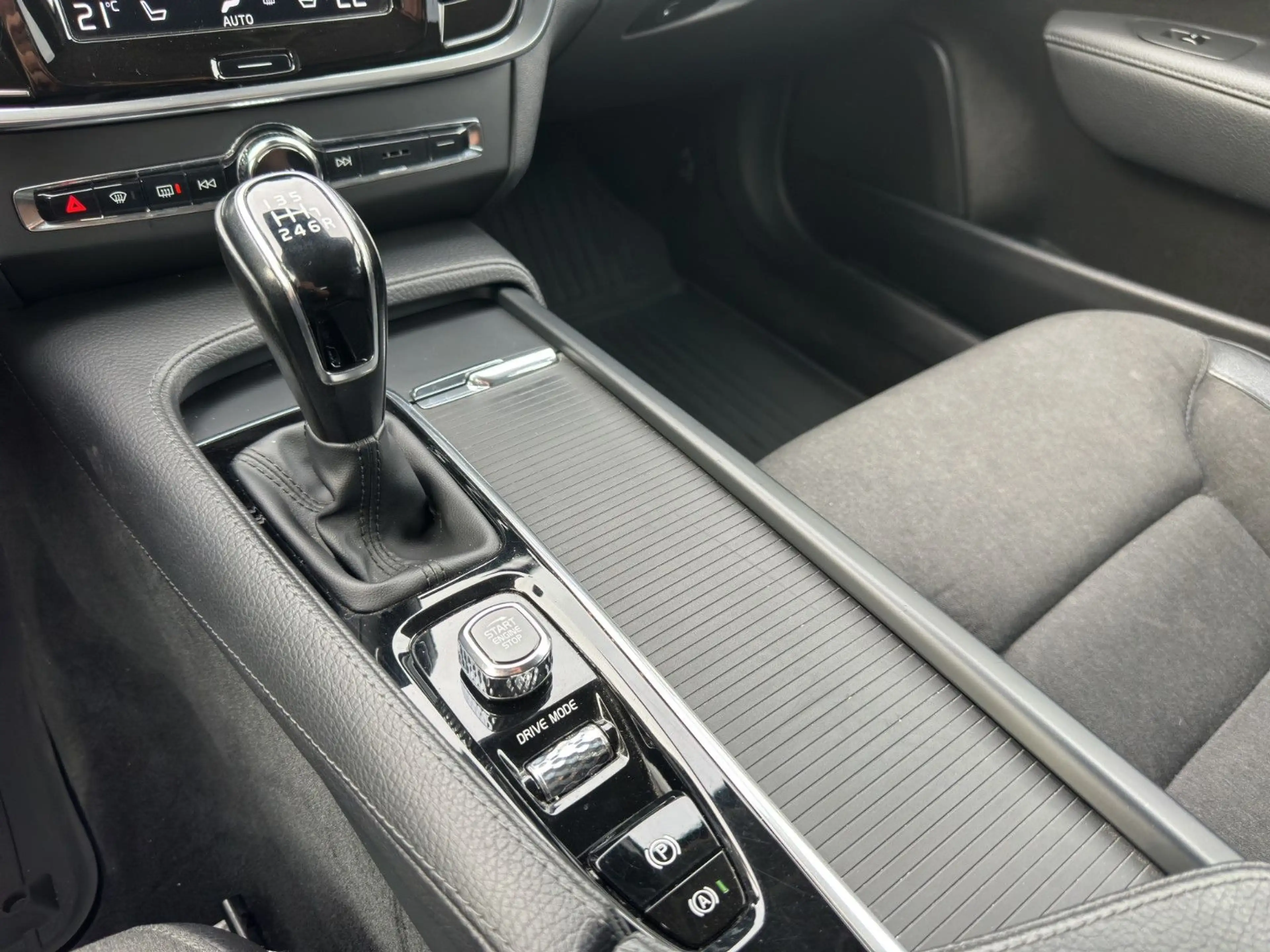 Volvo V90 Momentum, LED, HUD, AHK, ACC, — photo 15