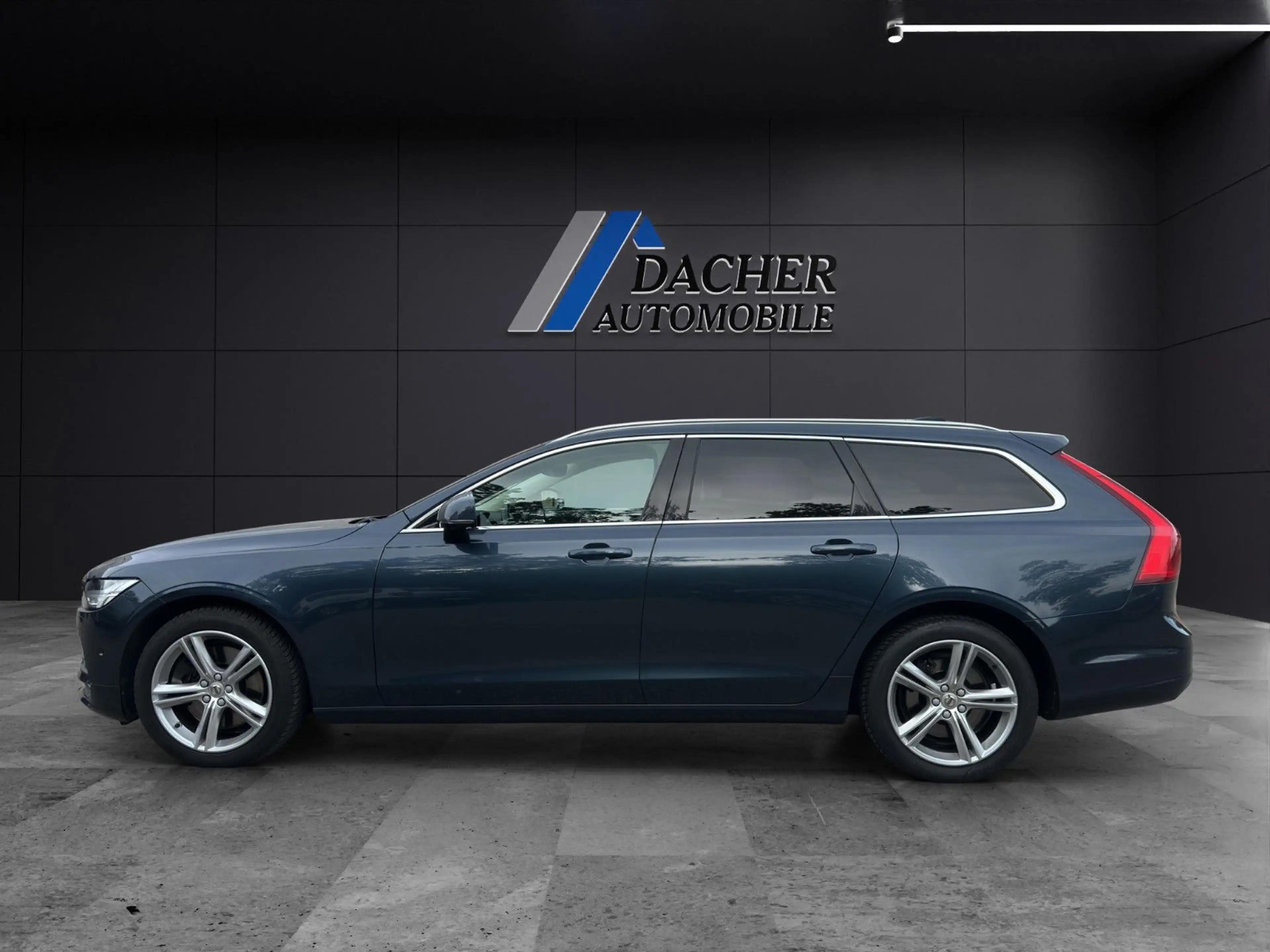 Volvo V90 Momentum, LED, HUD, AHK, ACC, — photo 4