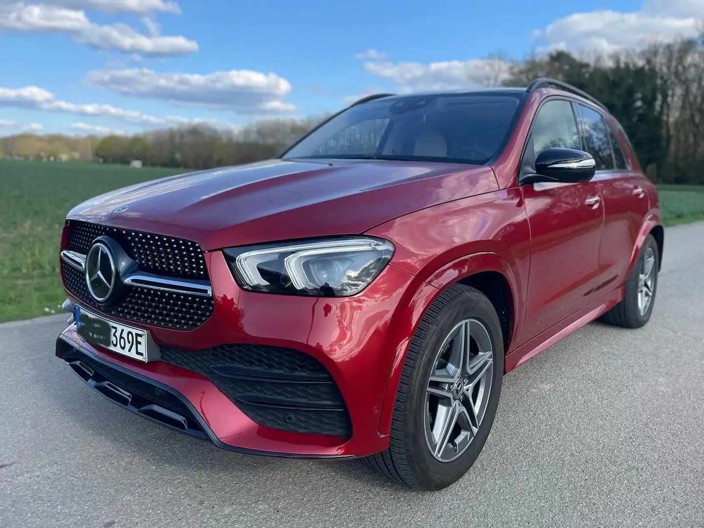 Mercedes-Benz GLE 350 GLE 350 de 4Matic 9G-TRONIC AMG Line Rot - 1