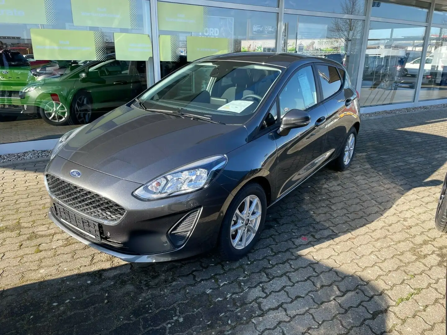 Ford Fiesta Cool&Connect 125PS AUTOM.,NAV,LMF,PPS,W-P Grijs - 1